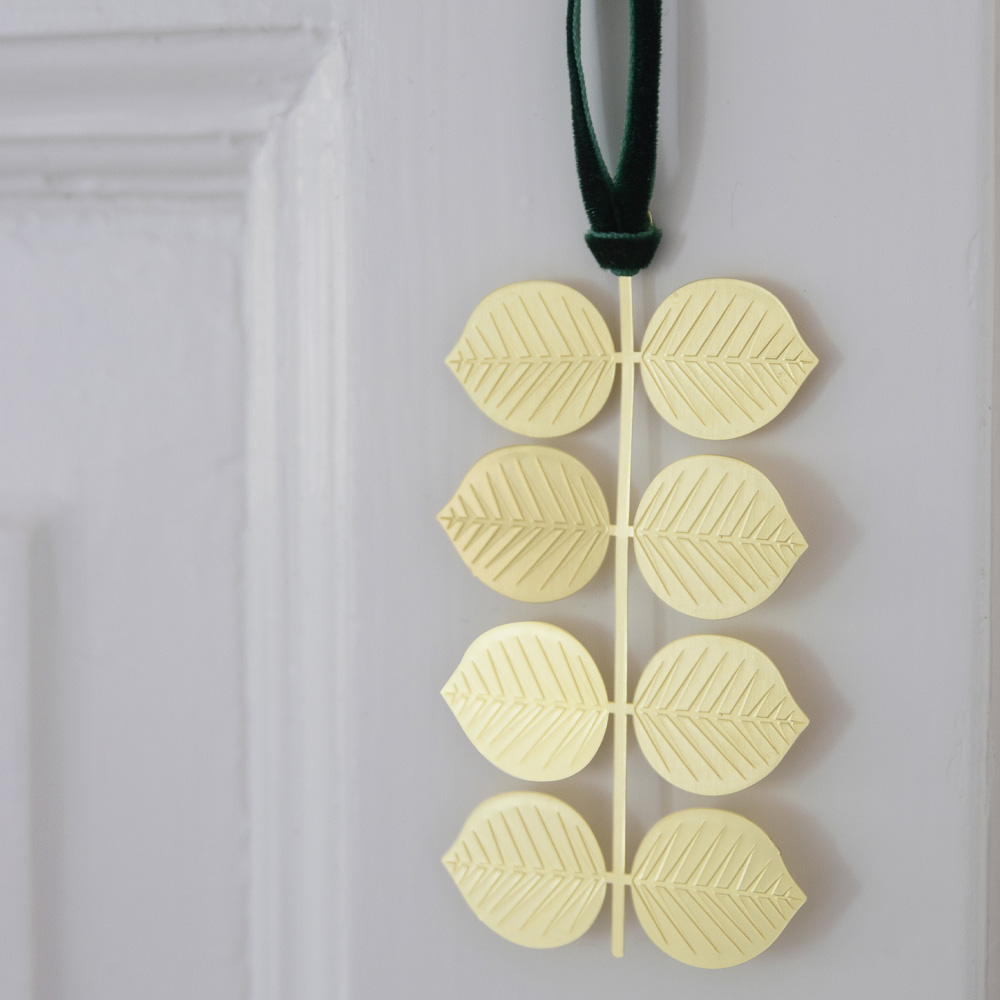 Pluto Bladmønster 4,8x9x0,5 cm messing