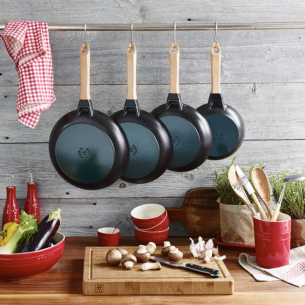 Staub Stekepanne 24 cm trehåndtak