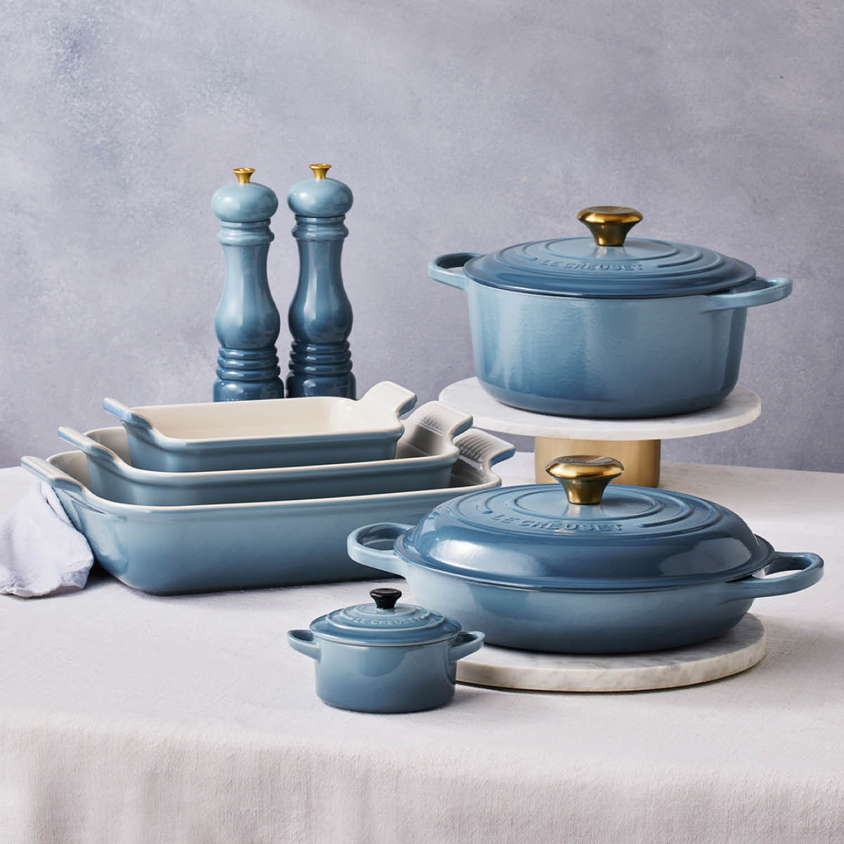 Le Creuset Signature Gjutjärnsgryta rund 24 cm 4,2 L Chambray