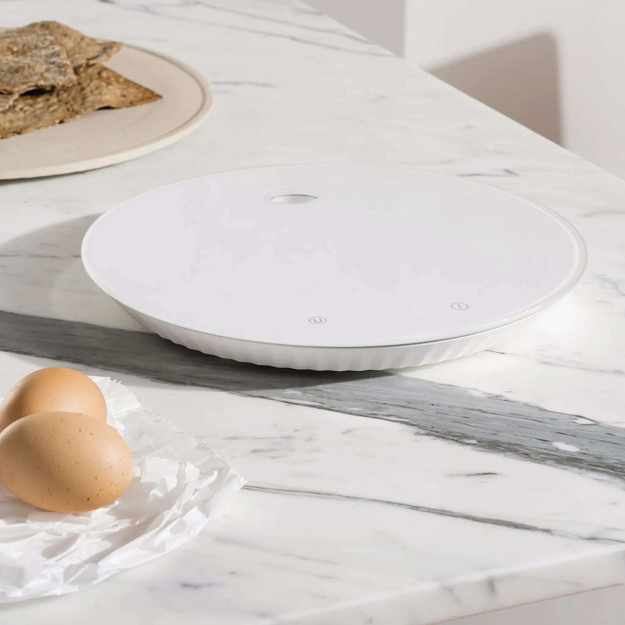 Alessi Plissé digital köksvåg 27,5 cm vit