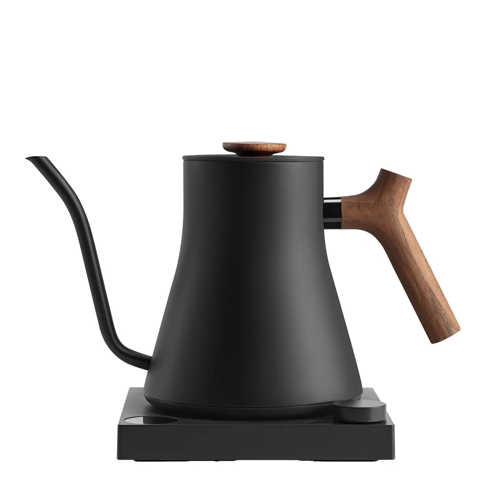 Stagg EKG Pro Vedenkeitin 0,9 L Mattamusta/Pähkinä