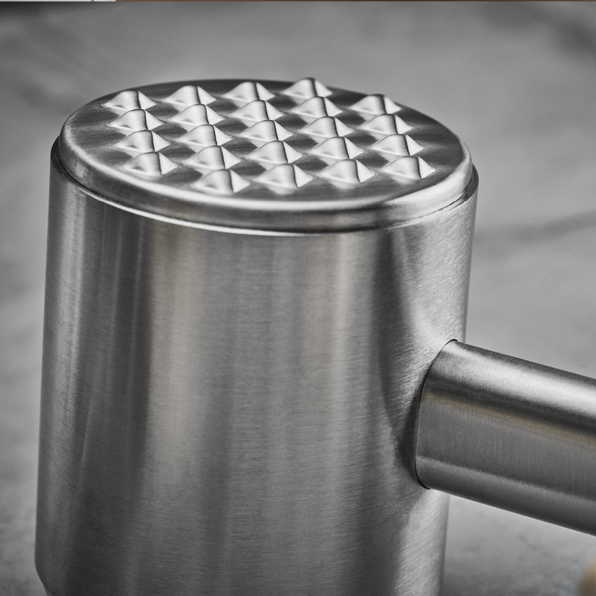 Modern House Chief biffbanker 28,5 cm børstet