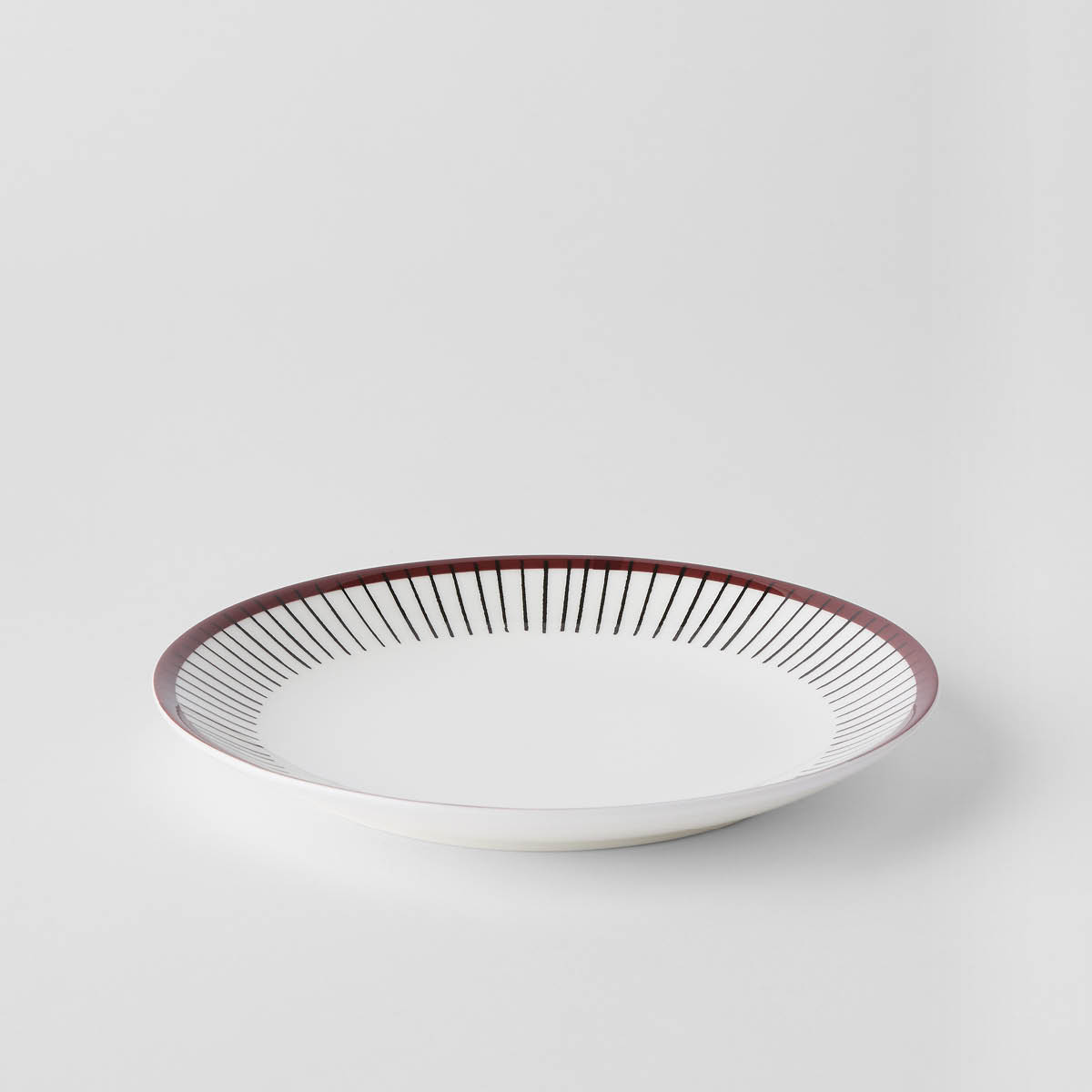 Gustafsberg Ribb tallrik utan bräm 18 cm brunsvart