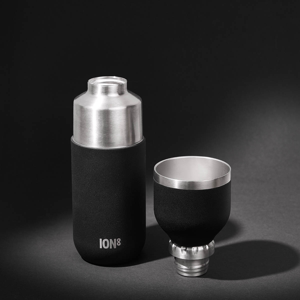 ION8 Luma termosflaska med kopp 0,7 L svart