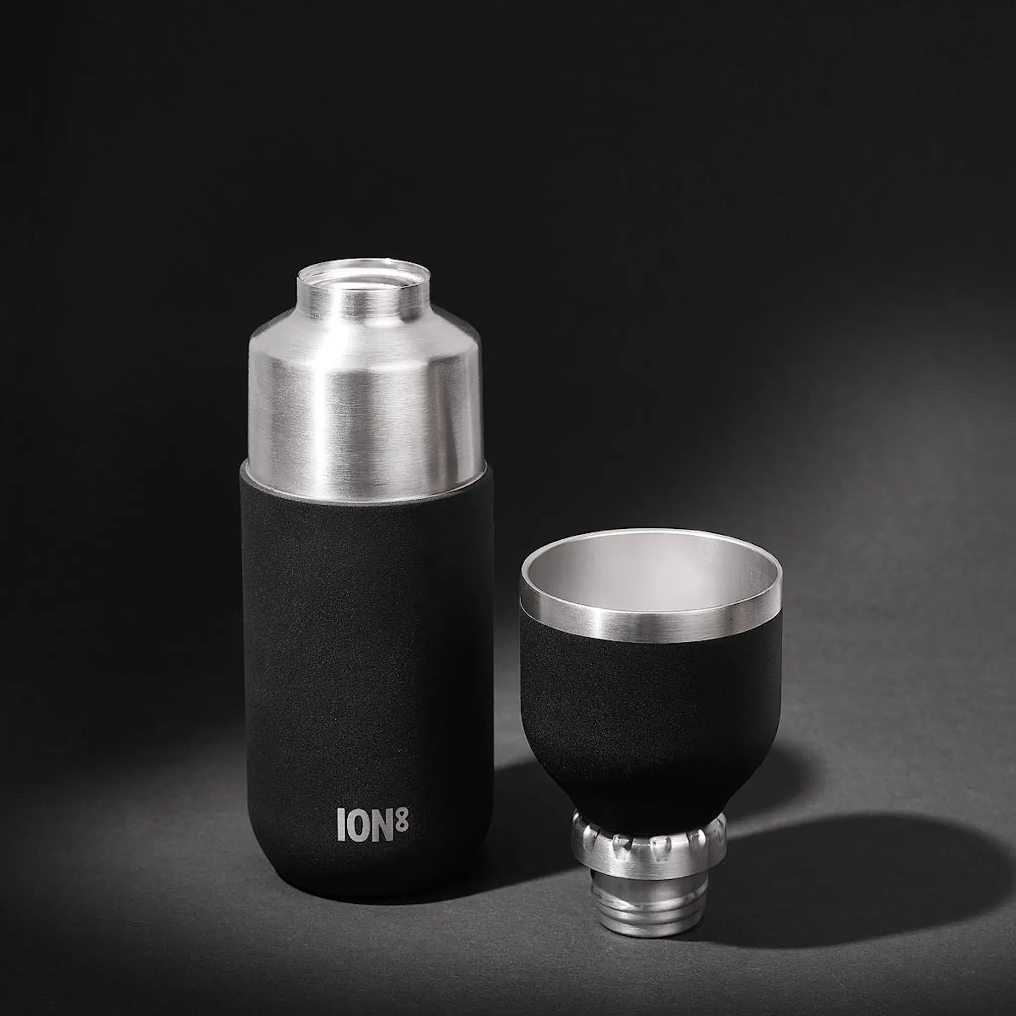 ION8 Luma termosflaska med kopp 0,7 L svart