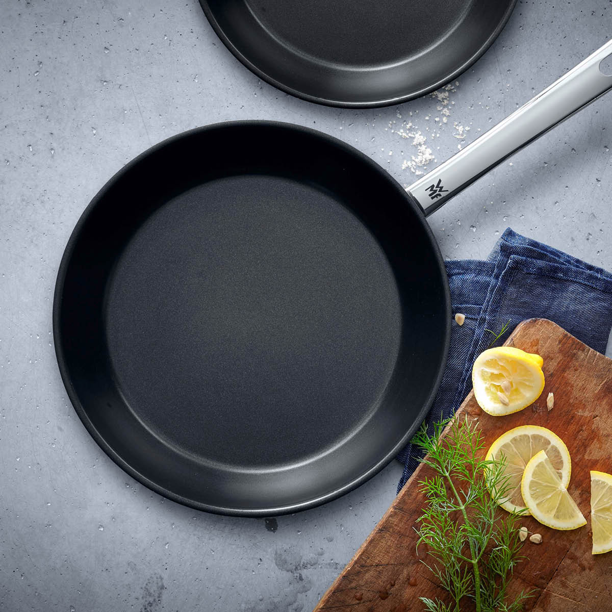 WMF Nordic Profi stekpanna 2 delar 24+28 cm non-stick