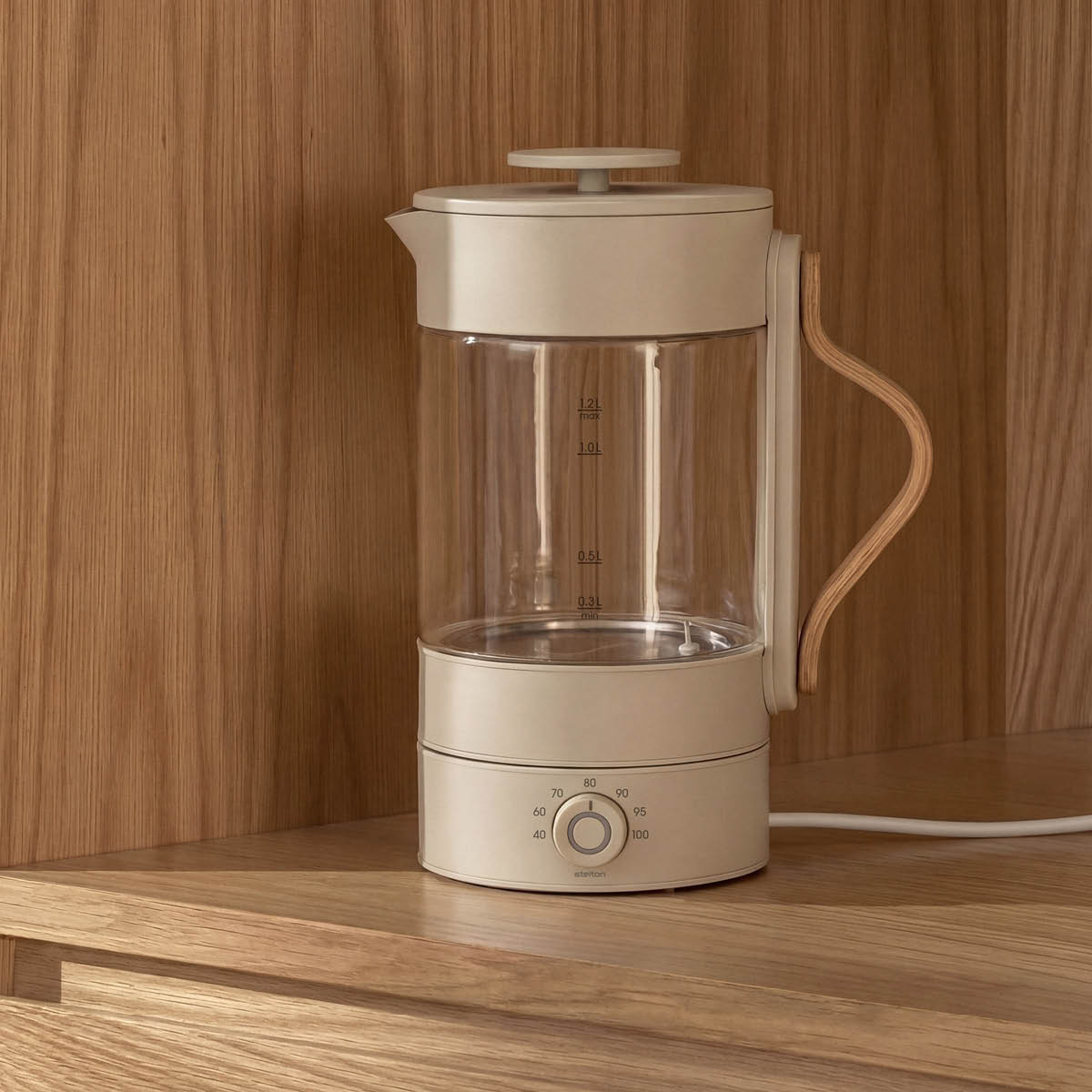 Stelton Emma vedenkeitin 1,2 L kirkas/teräs