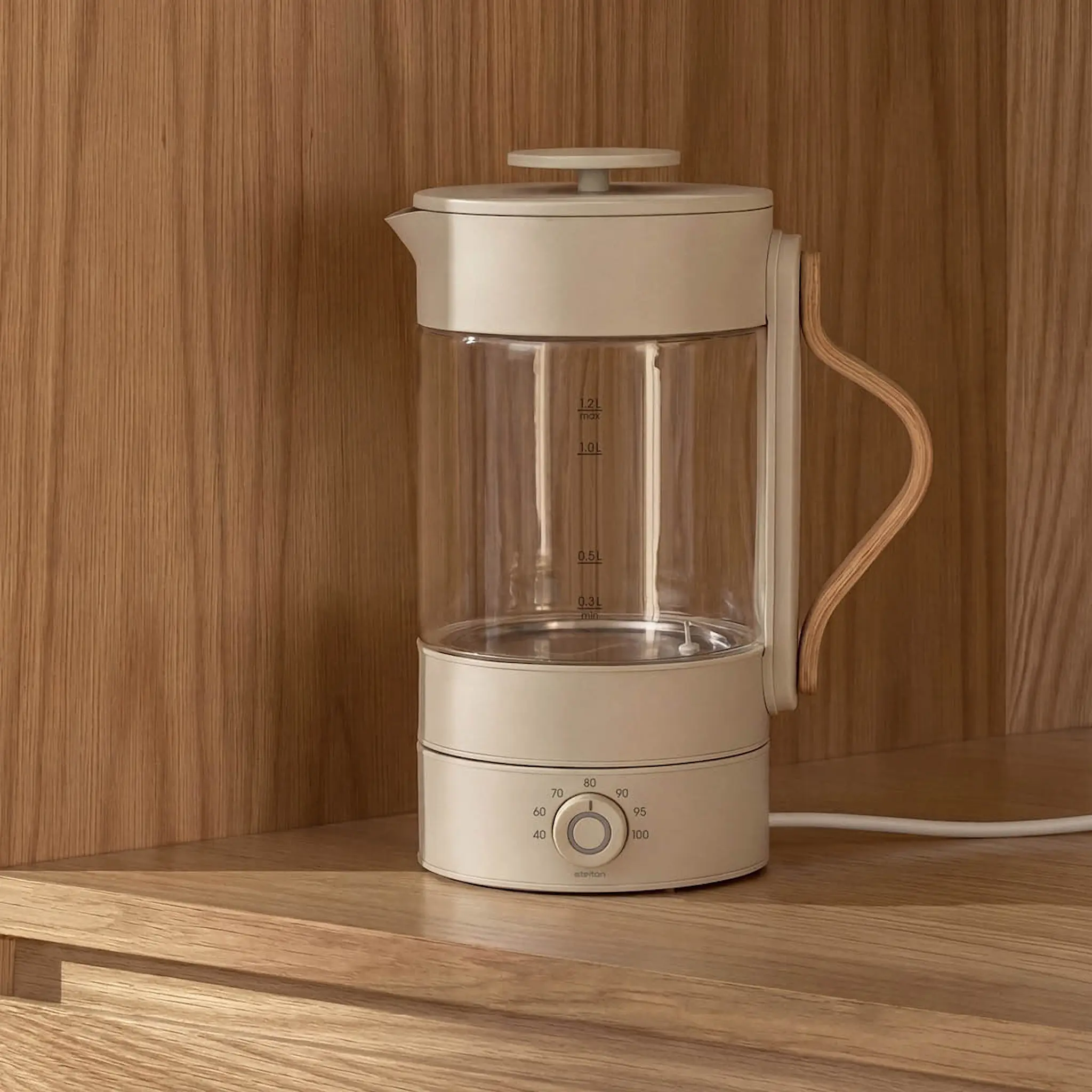 Stelton Emma vedenkeitin 1,2 L kirkas/teräs