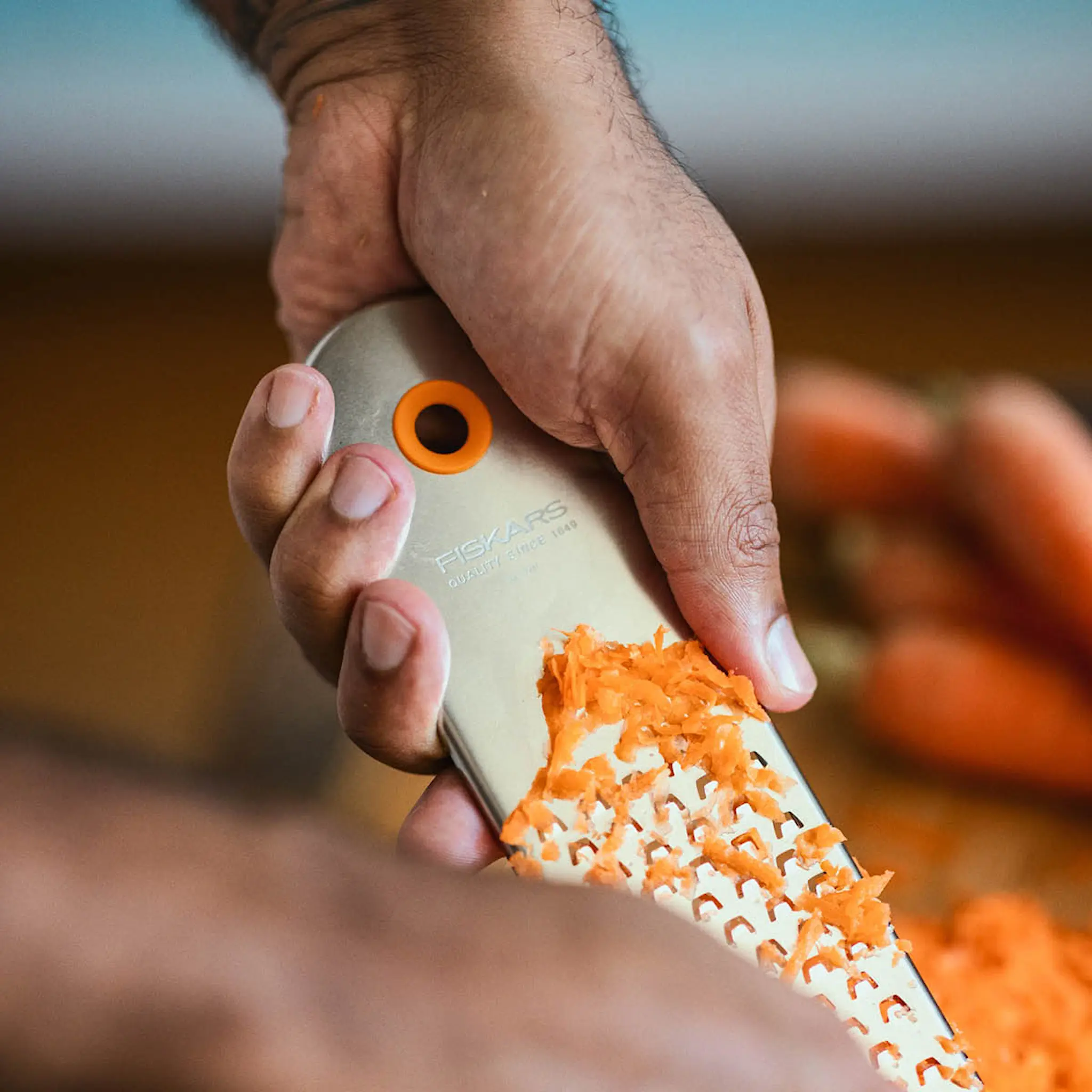 Fiskars Functional Form rivjern grovt 30,8 cm svart/rustfritt stål