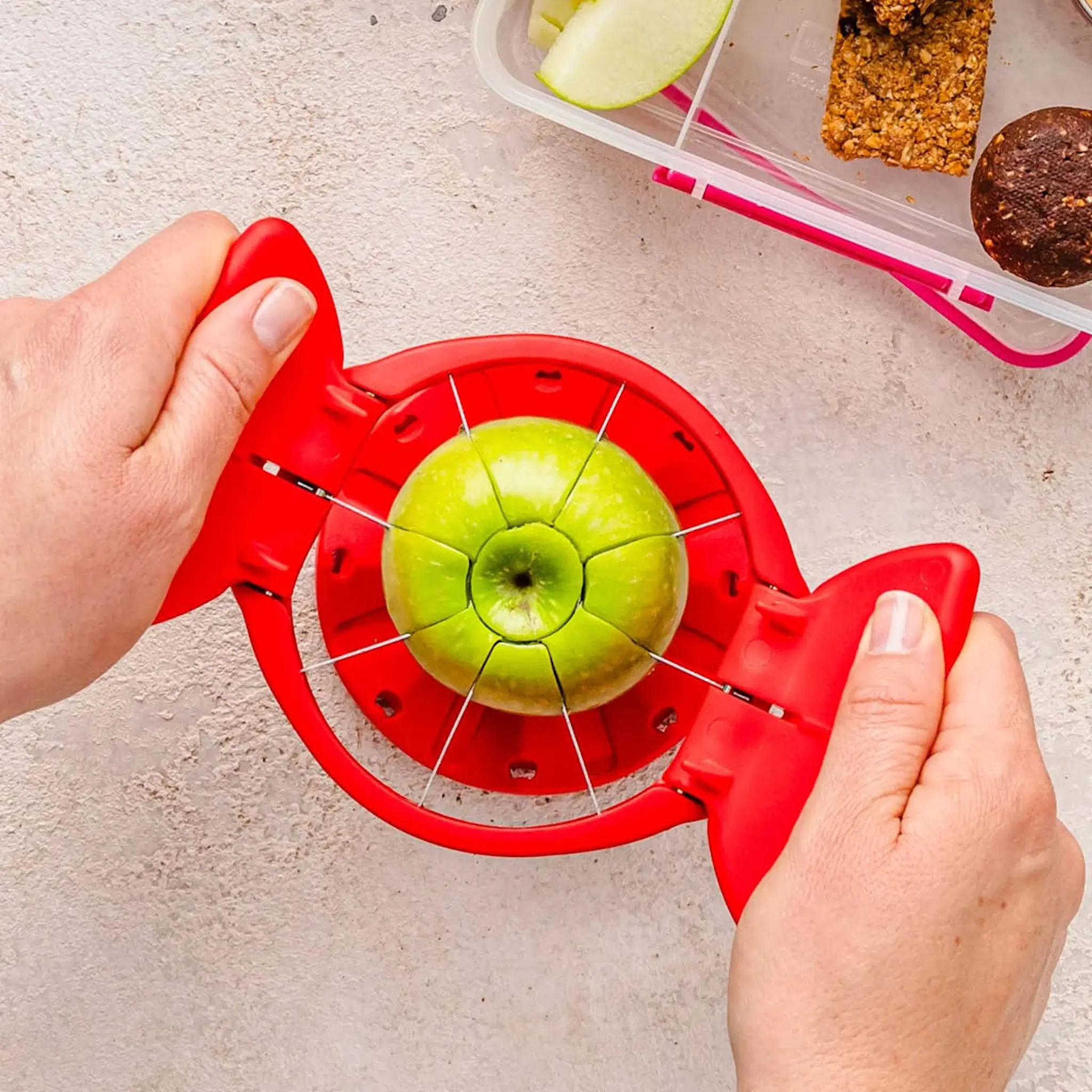 Dreamfarm Äppeldelare hopfällbar 22,7x12,5 cm röd