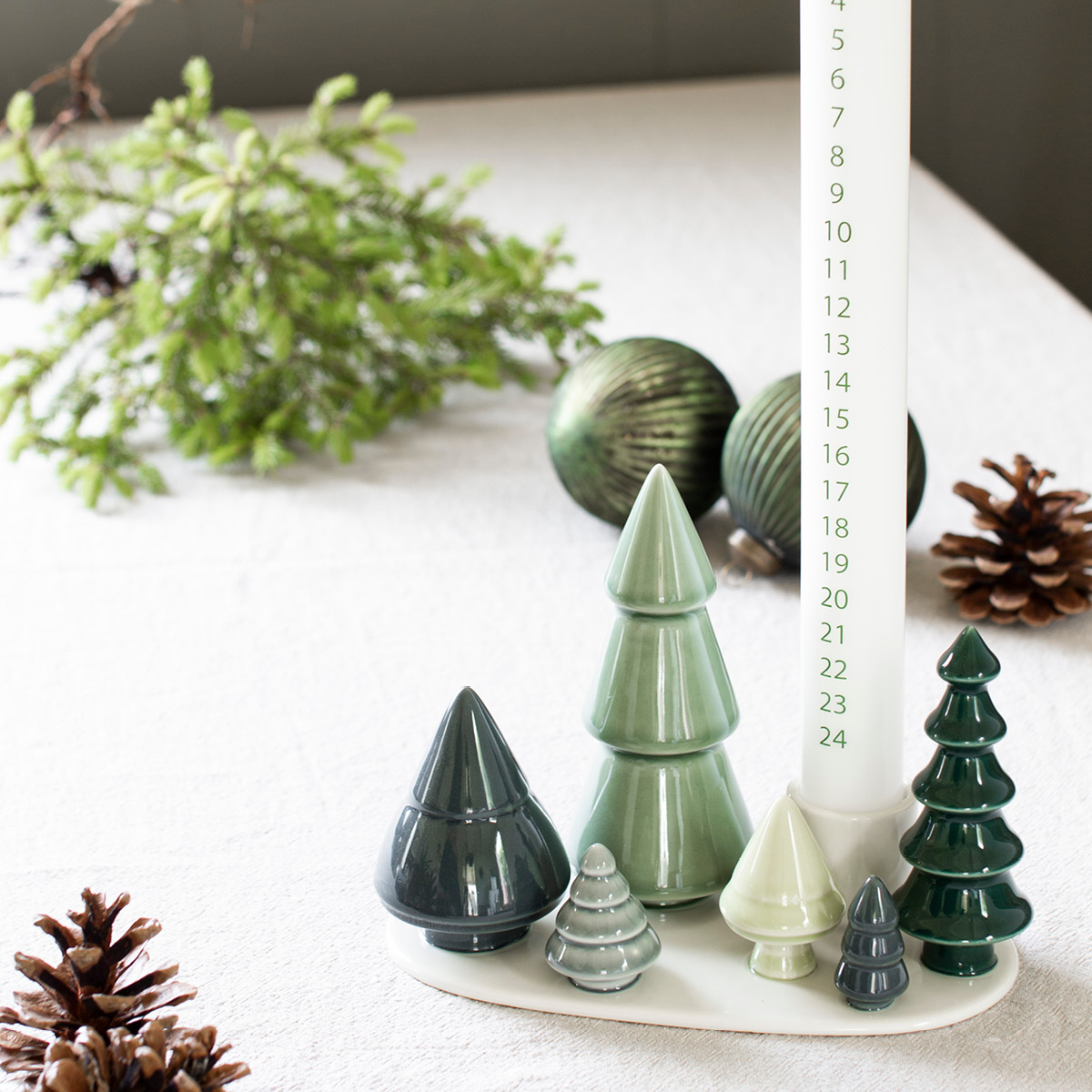 Dottir Winter Stories Kynttilänjalka Metsä