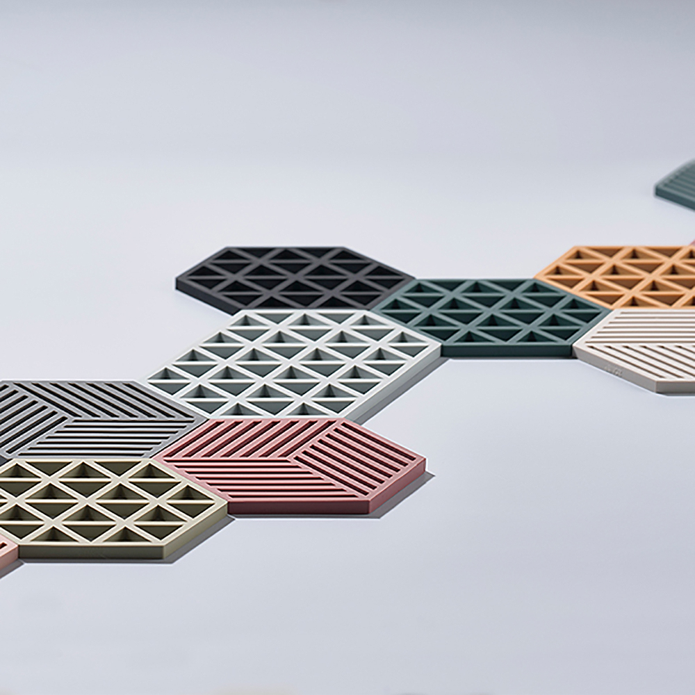 Zone Hexagon Grytunderlägg SilIkon 16 cm Varmgrå