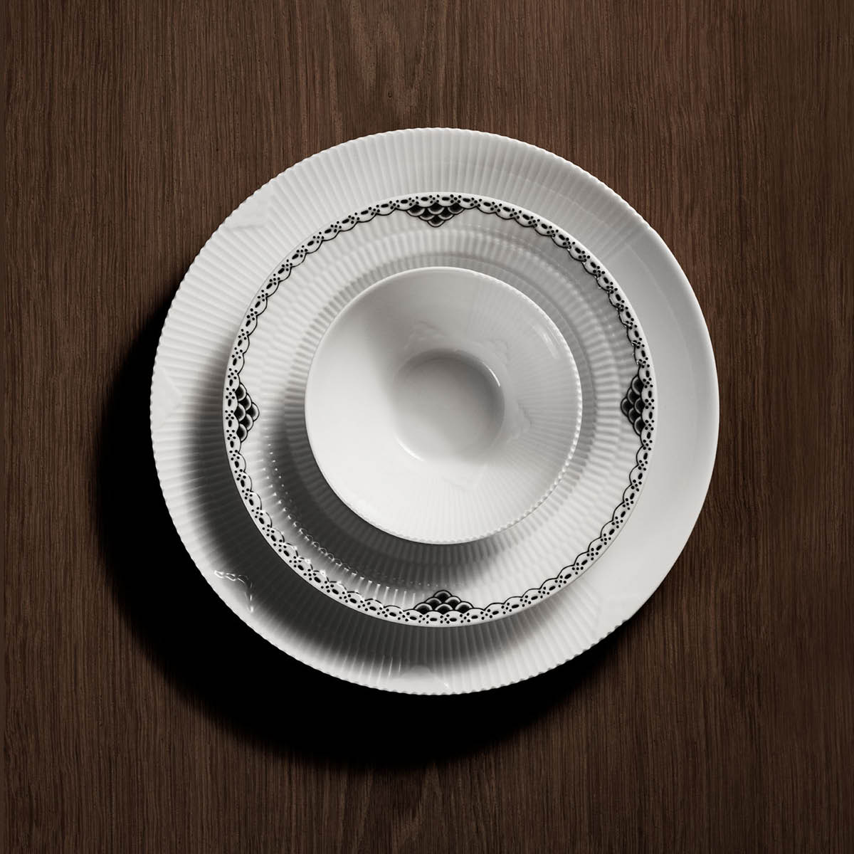 Royal Copenhagen Black Lace tallrik 22 cm vit/svart