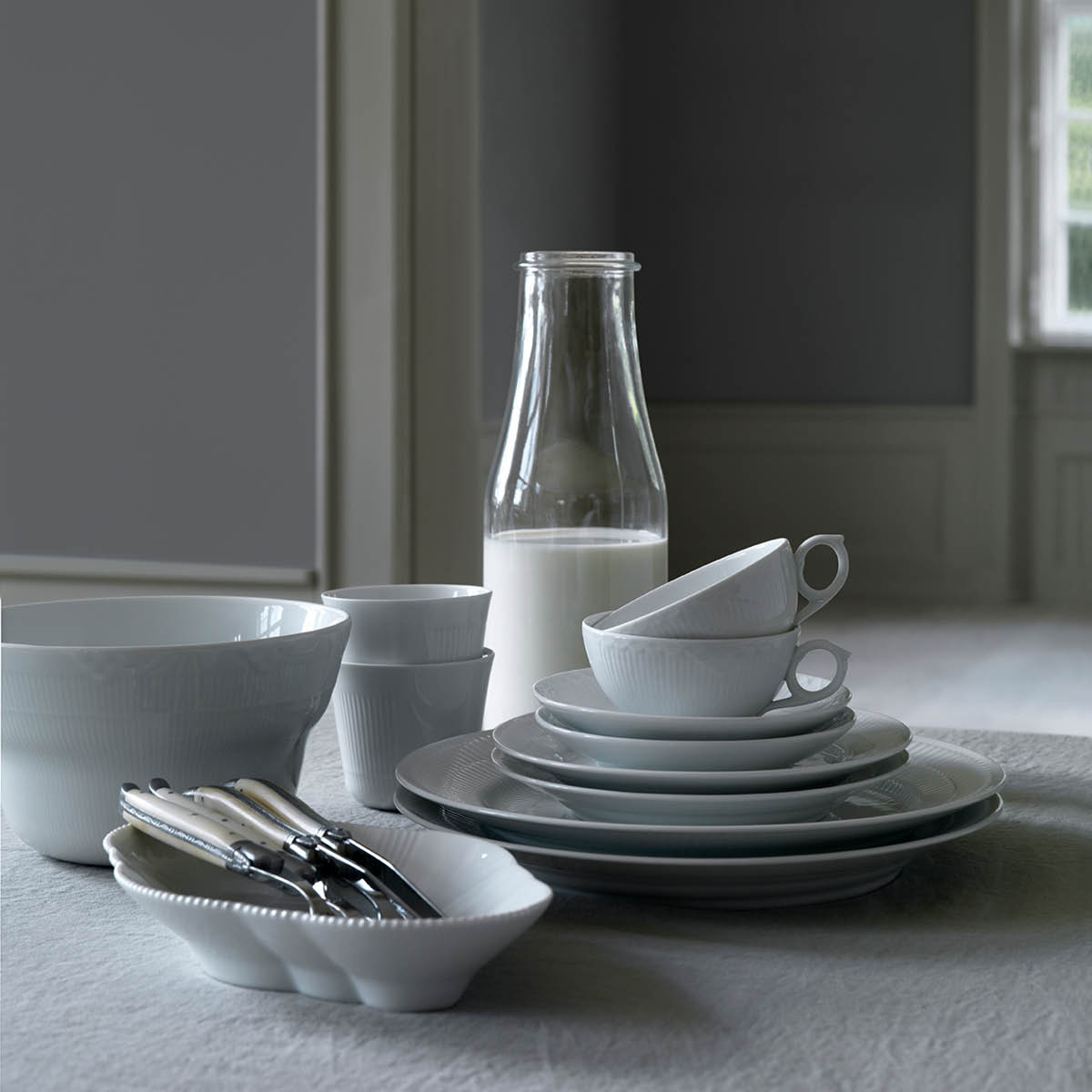 Royal Copenhagen White Fluted Tallrik flat 27 cm