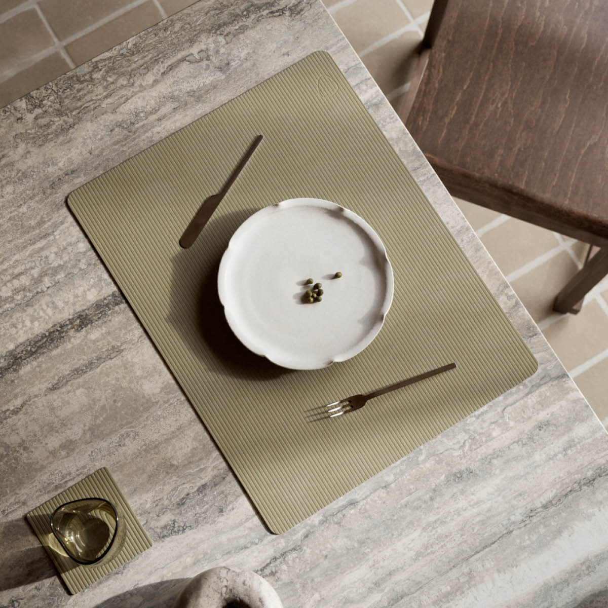 LIND DNA Square Corduroy Pöytätabletti 35x45 cm Herbal Dust