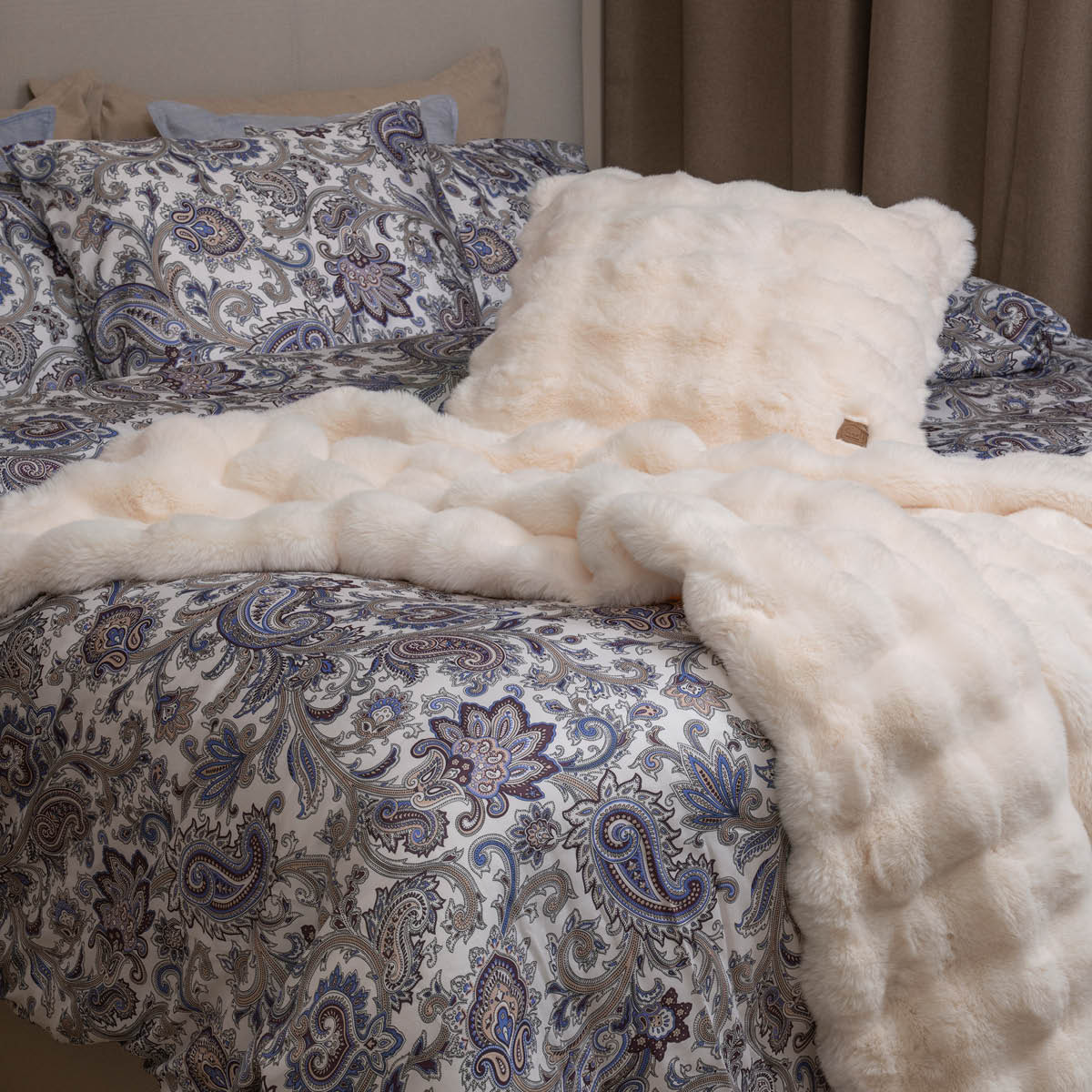 Fanni K Aava pute 50×50 cm hvit