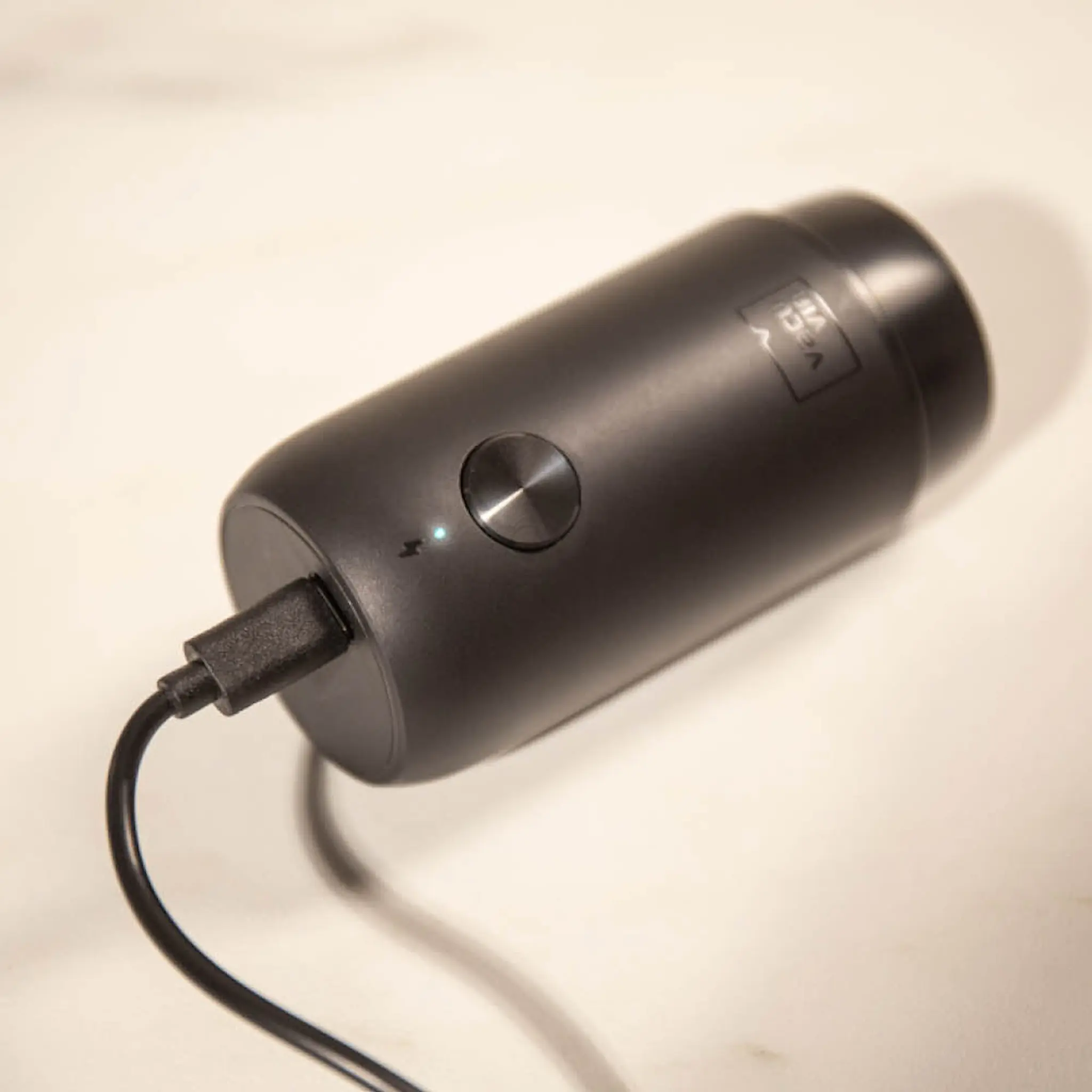 Vacu Vin Electric Wine Set vinsett 2 deler Keith Haring