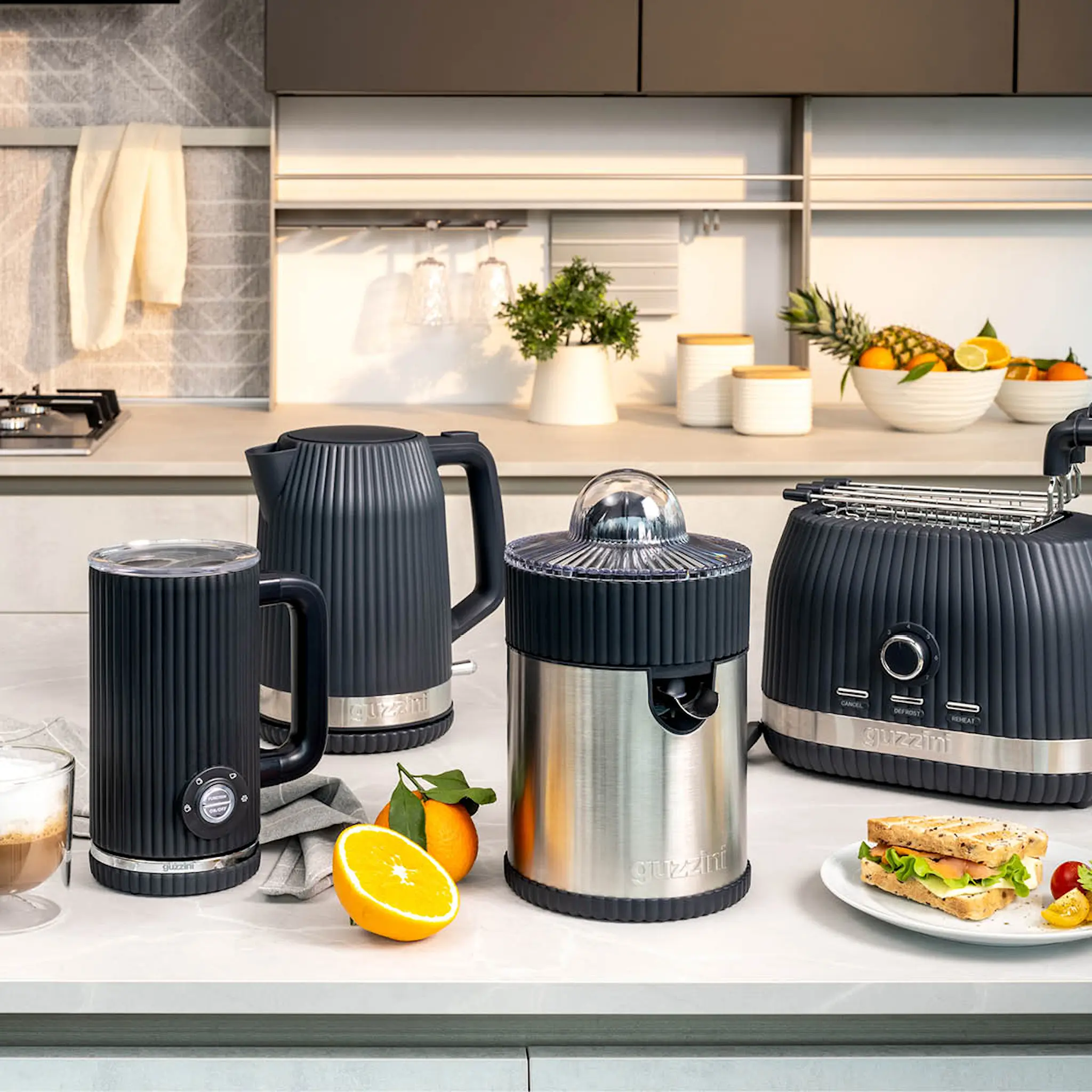 Guzzini Sous Chef mjölkskummare 30 cl 500W grå