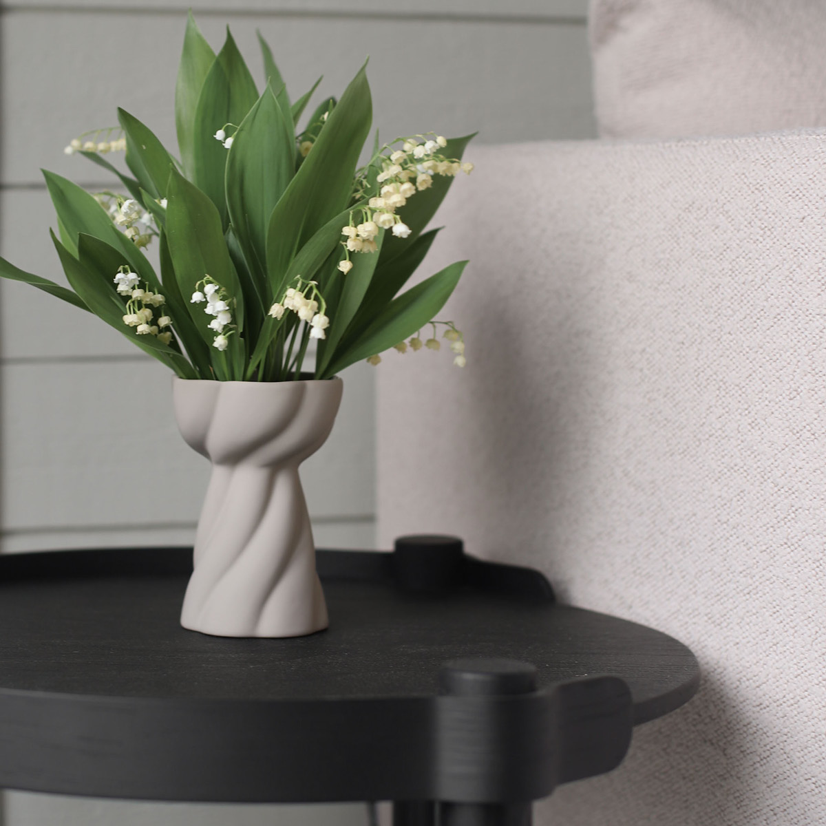 Cooee Twist Bulb vas 12 cm sand