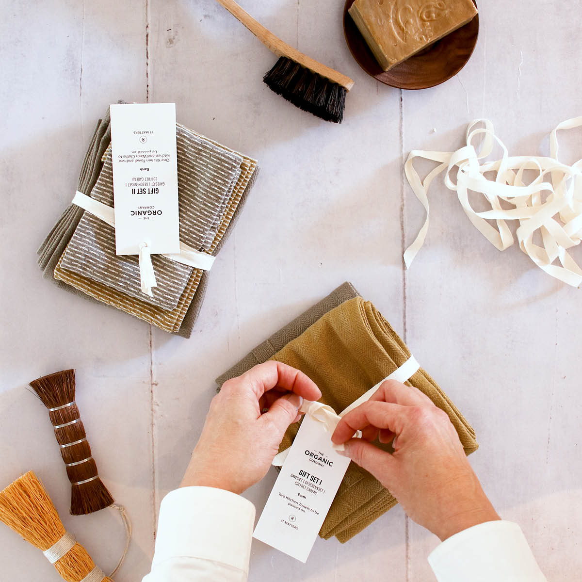 The Organic Company Set med kökshandduk och kökstrasa