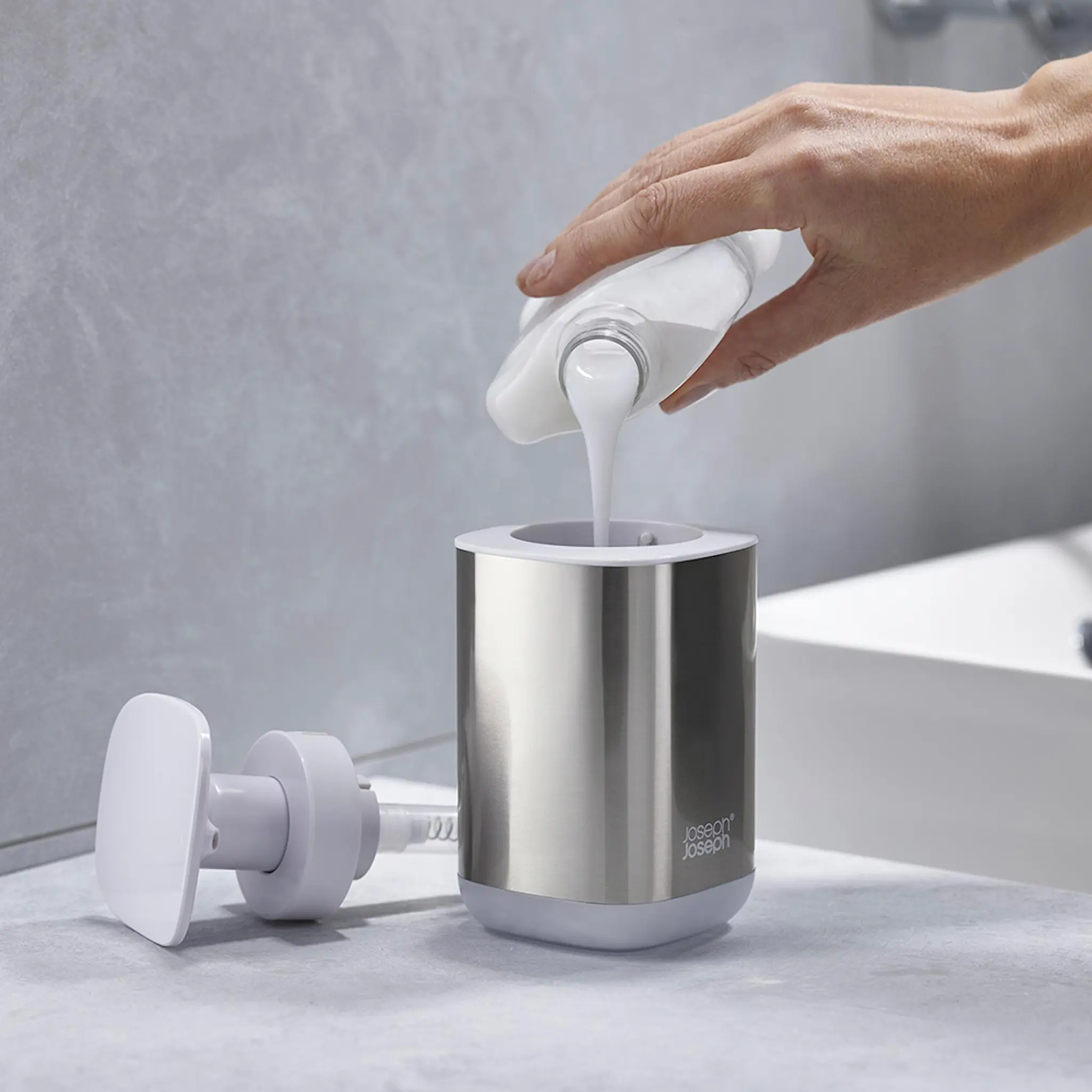 Joseph Joseph Presto Steel Tvålpump 16 cm Vit/Rostfritt Stål