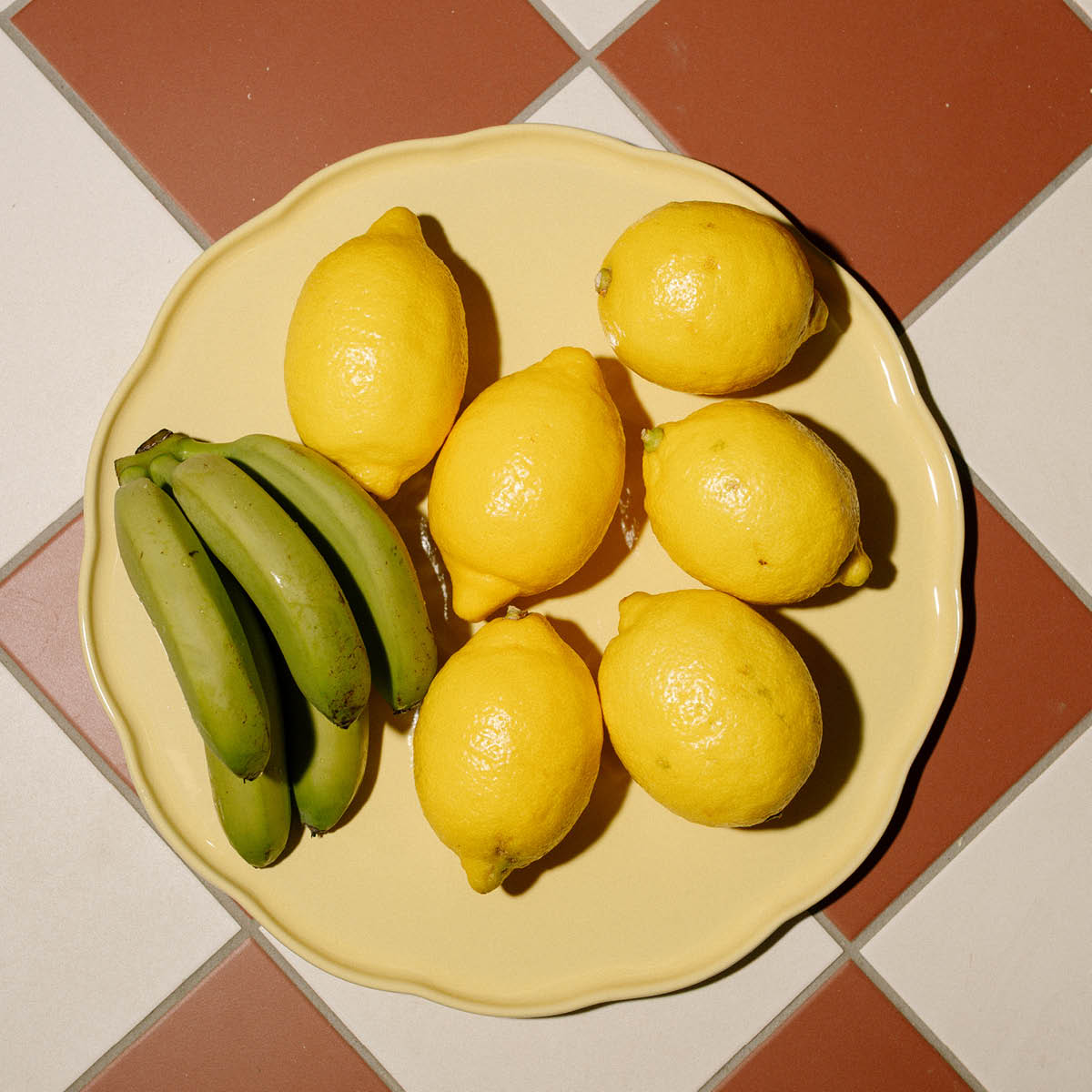 Emile Henry Madeleine Tarjoiluastia 31 cm Vanilla