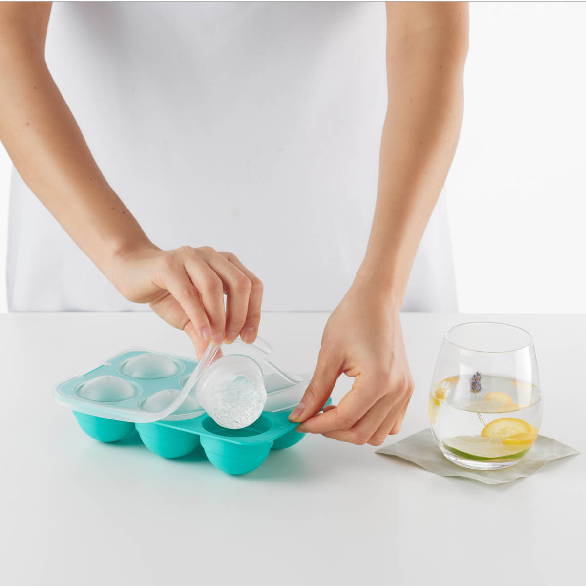 Lékué XL isform med lock för 6 stora isklot turkos