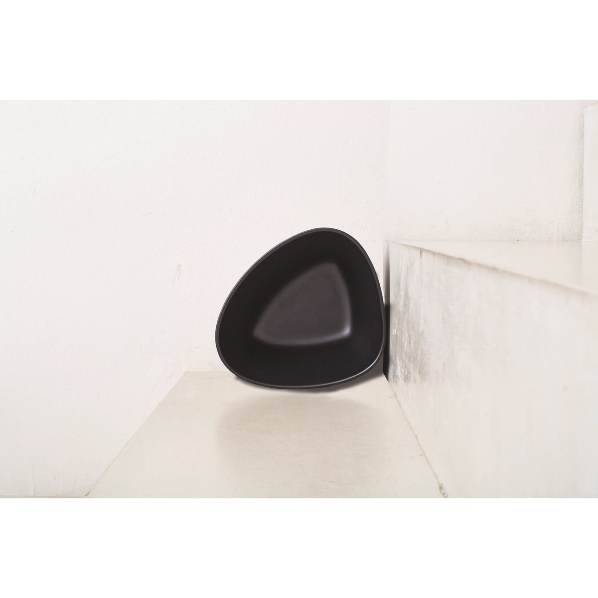 LIND DNA Curve Stoneware Kulho 22x20 cm Musta