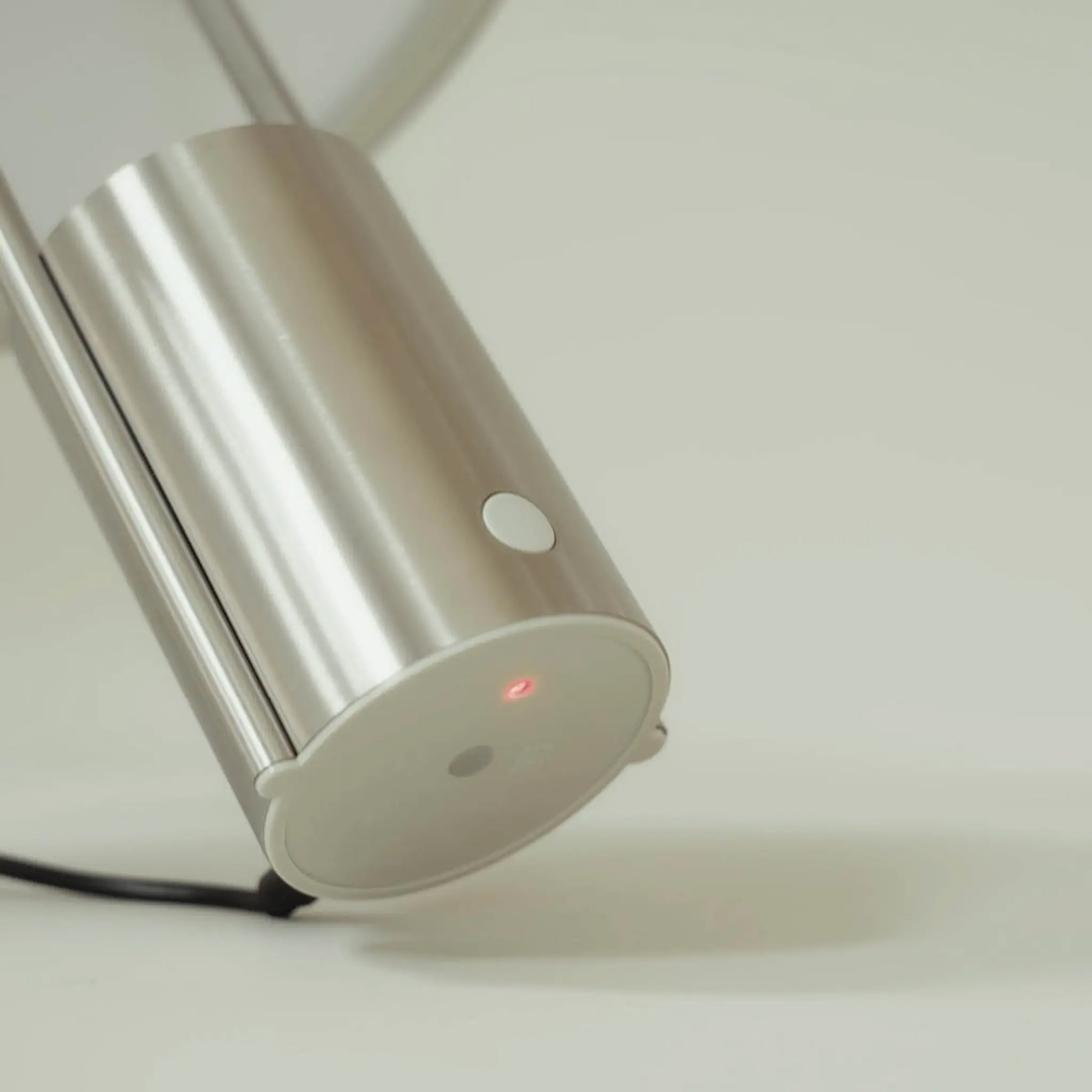 Stelton Pier LED-lamppu, kannettava 25 cm teräs