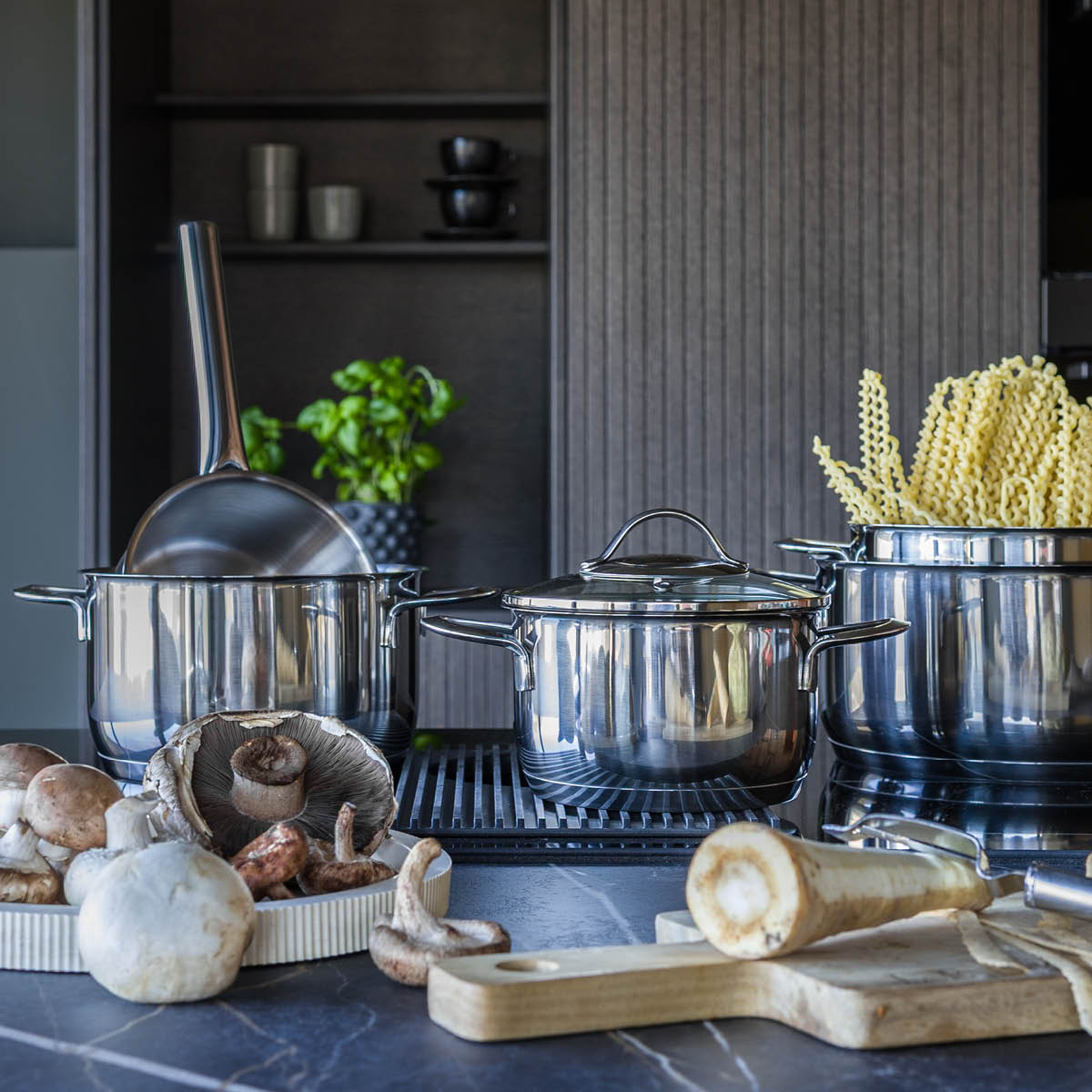 Modern House Kitchen Essentials grytset 3 delar 1,8/2,8/3,5 L med lock blank