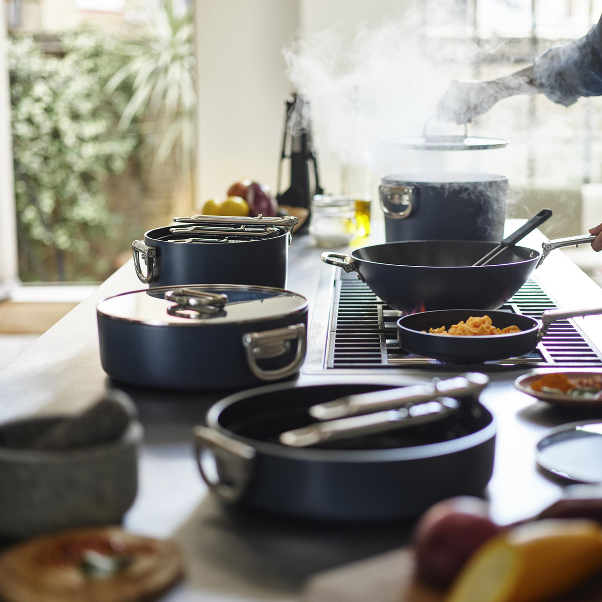 Joseph Joseph Space Paistinpannu 20 cm Midnight Blue