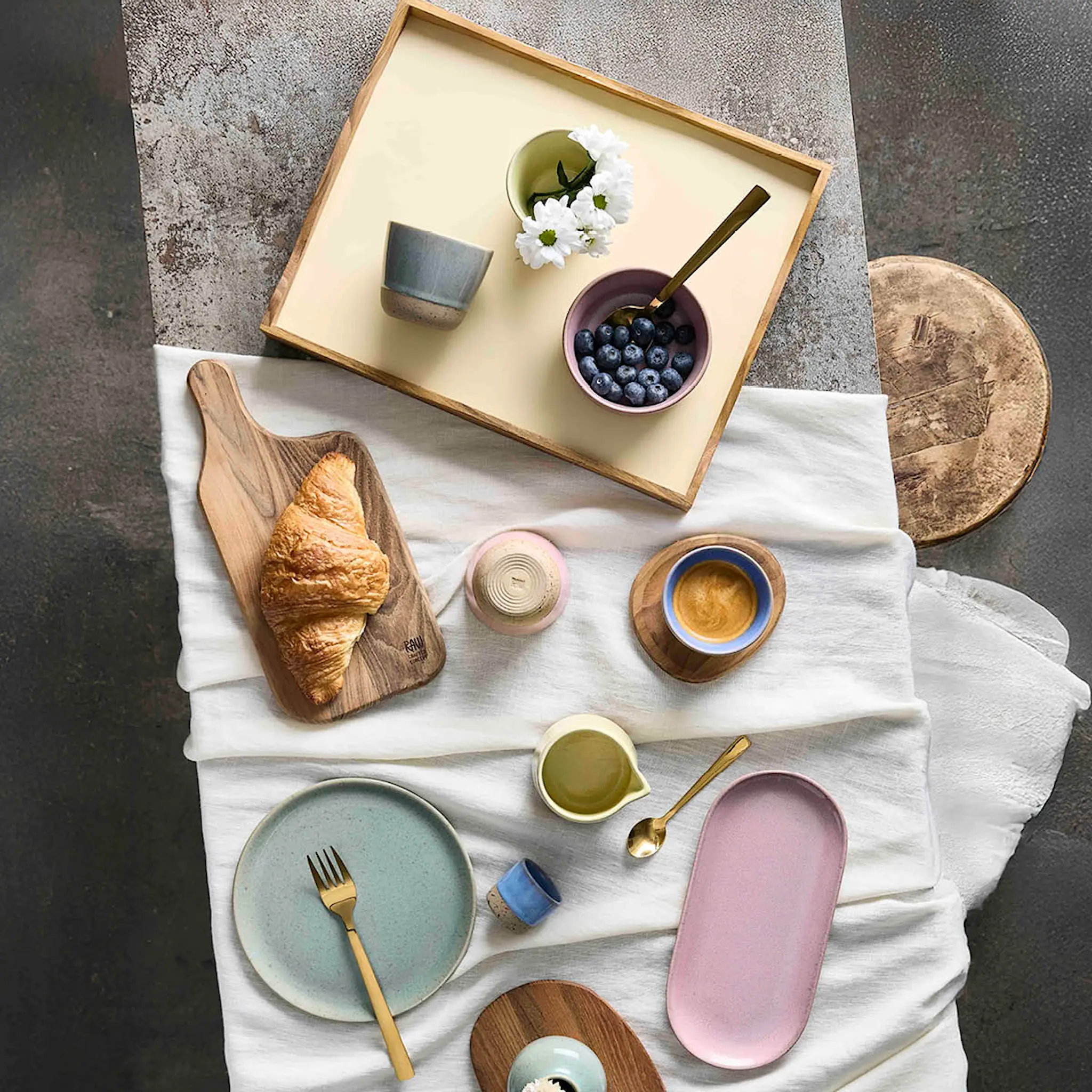 Aida RAW Teak vendbart brett 38 cm