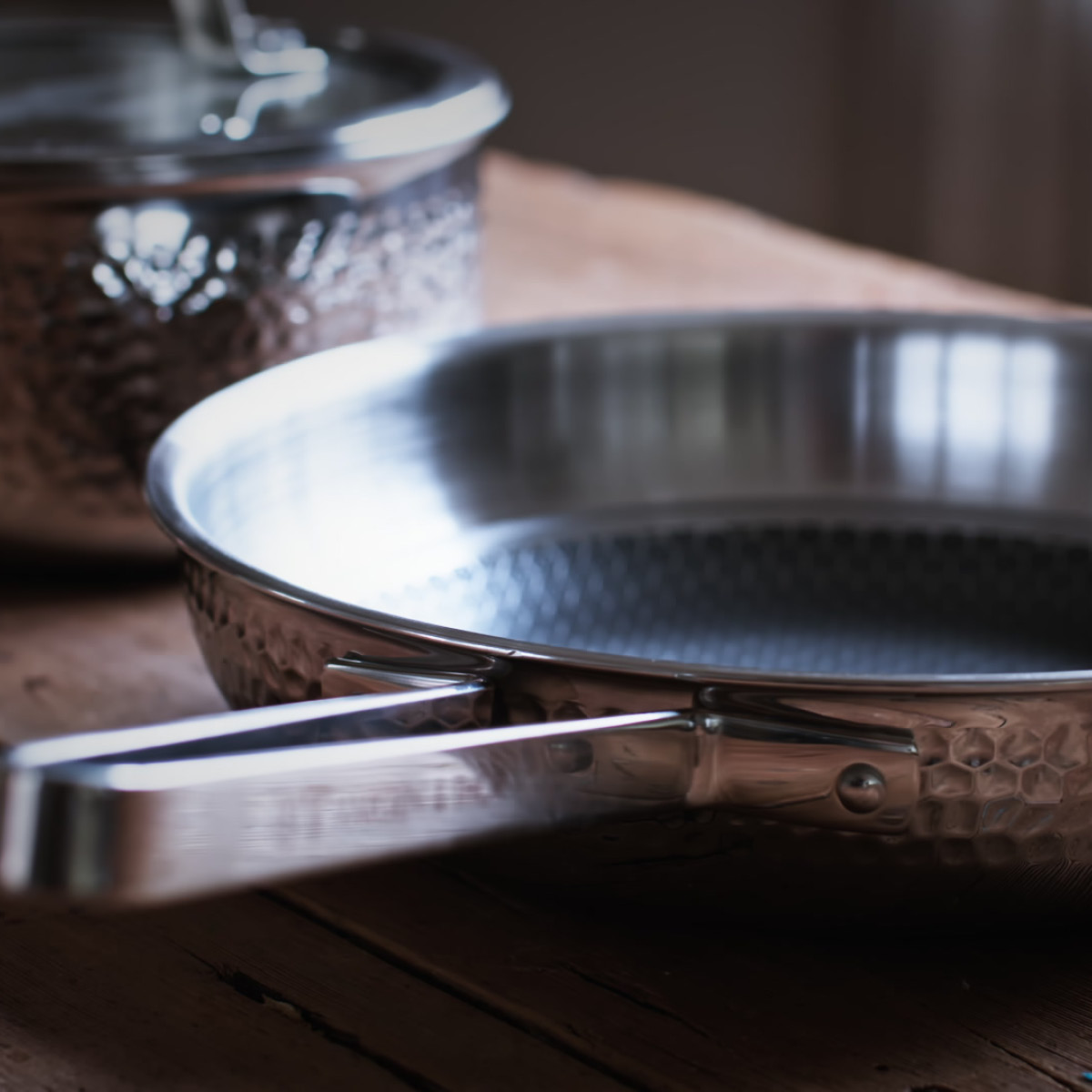 Vargen & Thor Korma stekepanne 22 cm hamret polert stål