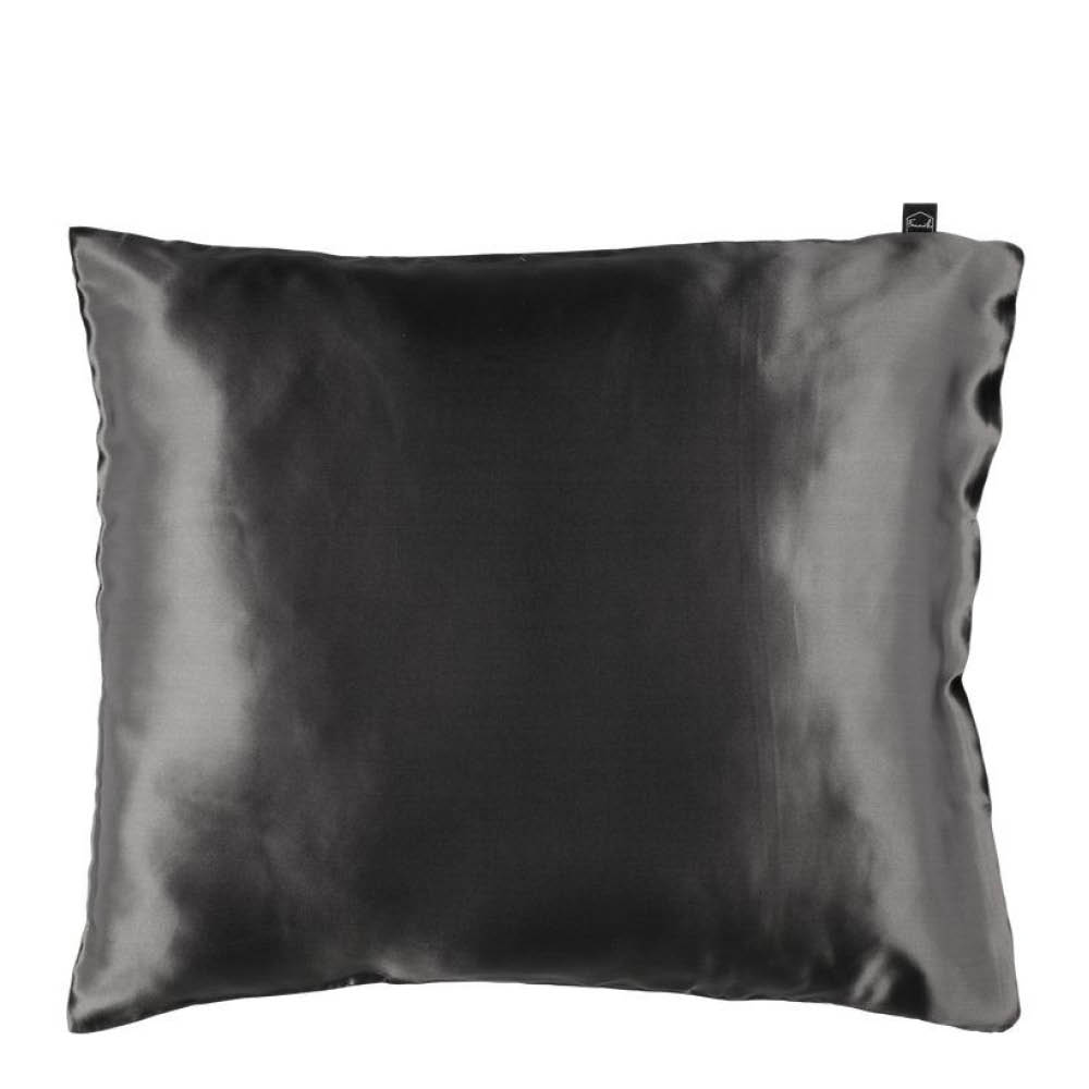 Fanni K Putetrekk silke 50×60 cm mørk grå