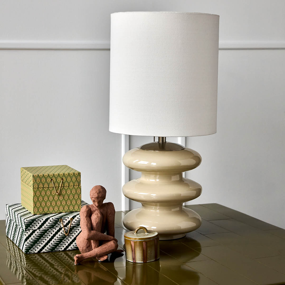 House Doctor Step bordslampa L 69x33 cm offwhite