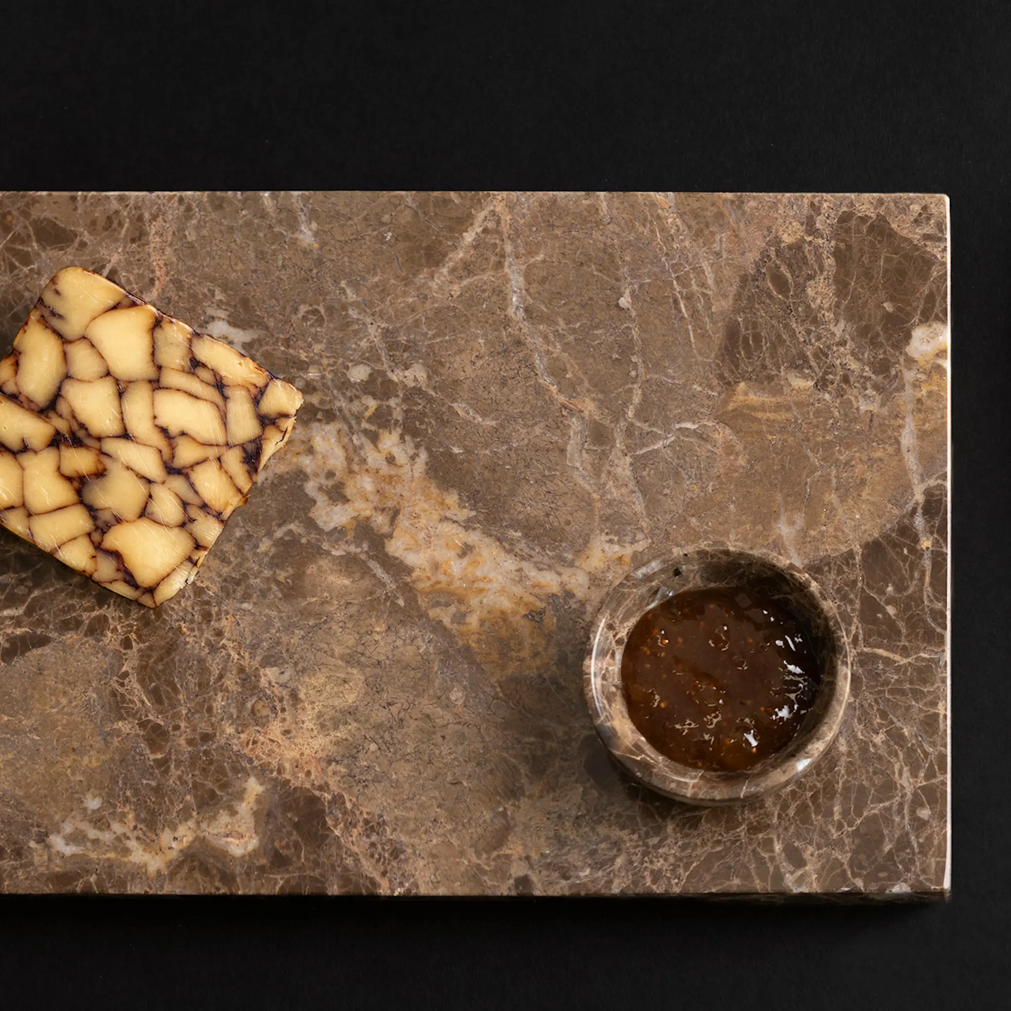 Maku Kitchen Life Serveringsbricka marmor 30x20 cm brun