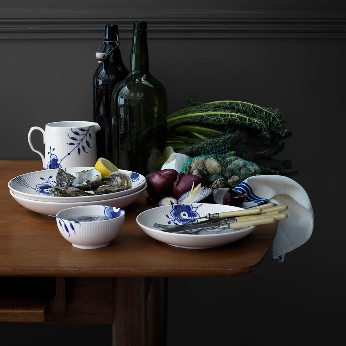 Royal Copenhagen Blue Fluted Mega Tallrik djup 25 cm