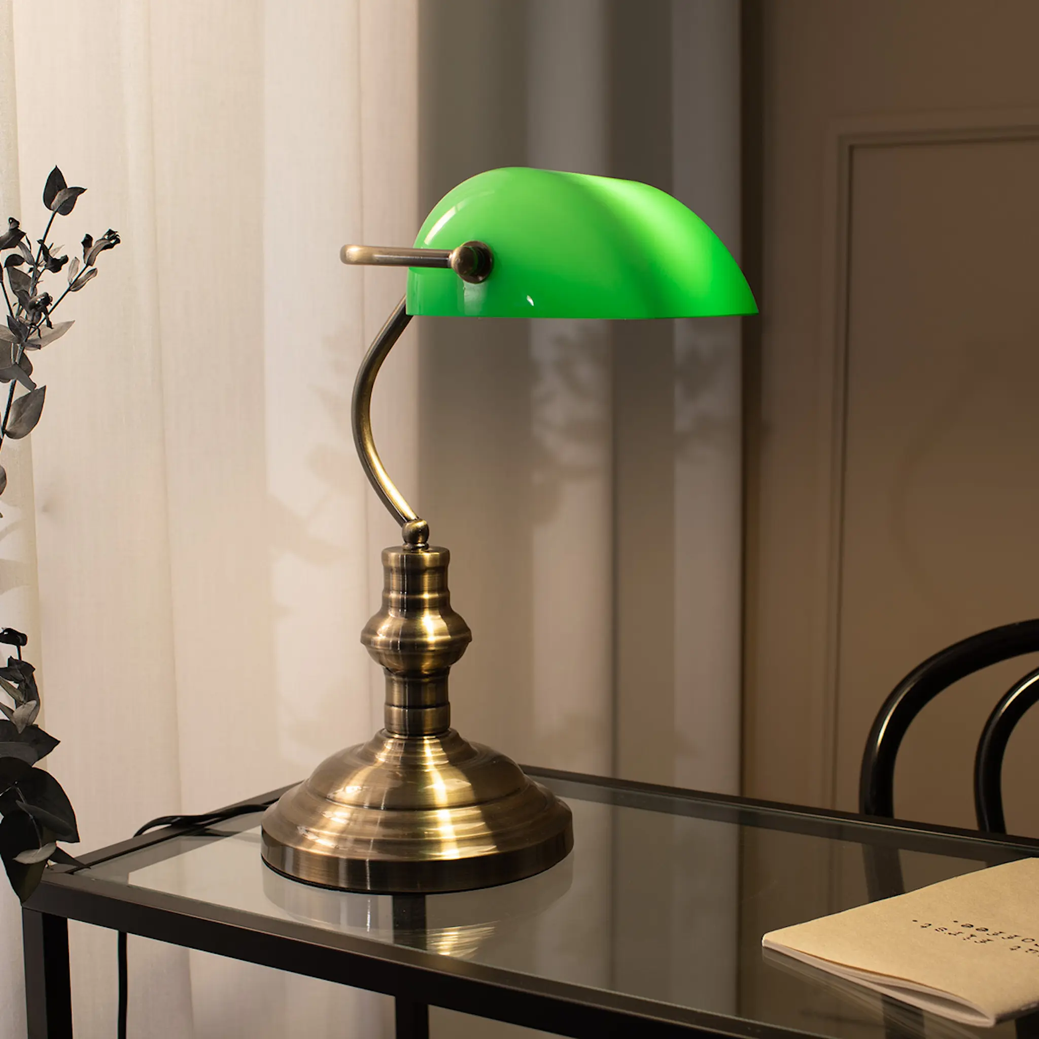 Markslöjd Bankers bordslampa 42 cm antik/grön