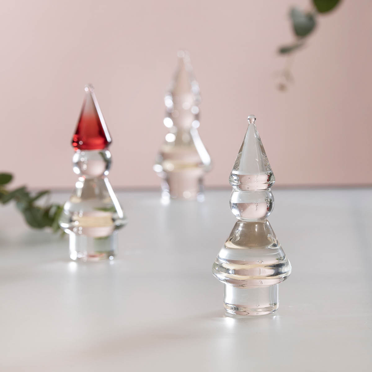 Magnor Husnisse tomte röd luva 13,6 cm klar