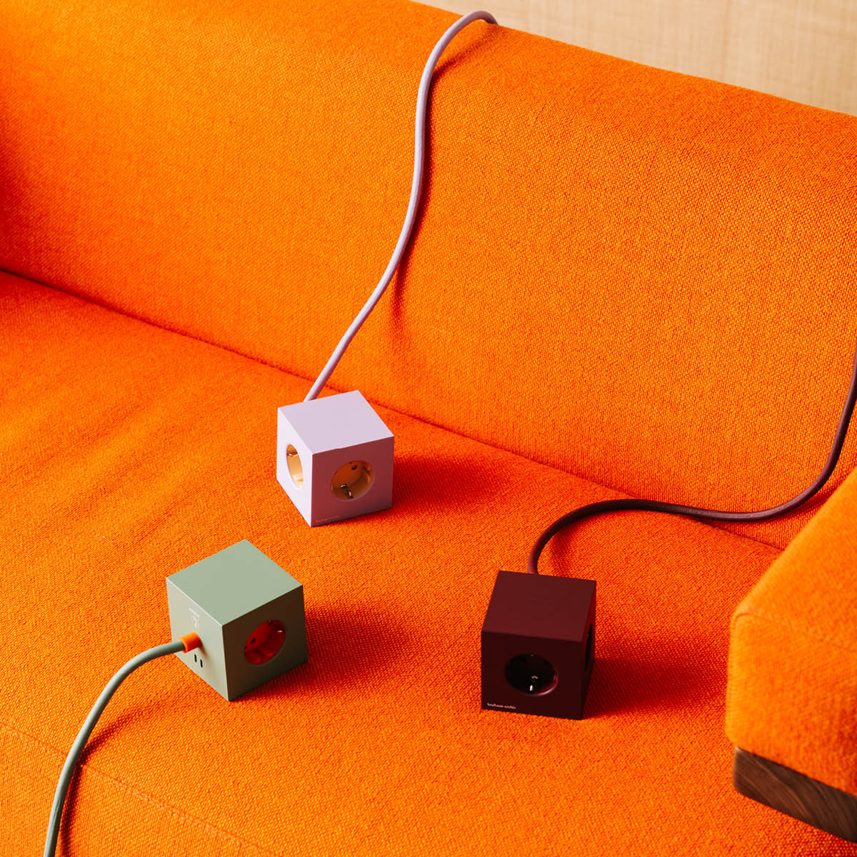Avolt Square 1 Bauhaus Archiv USB-C kabel 1,8 m Gecko Bloom