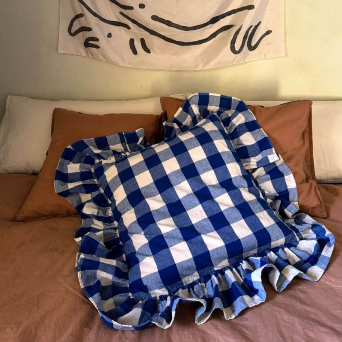 Midnatt Bell kuddfodral med volang 50x50 cm klarblå