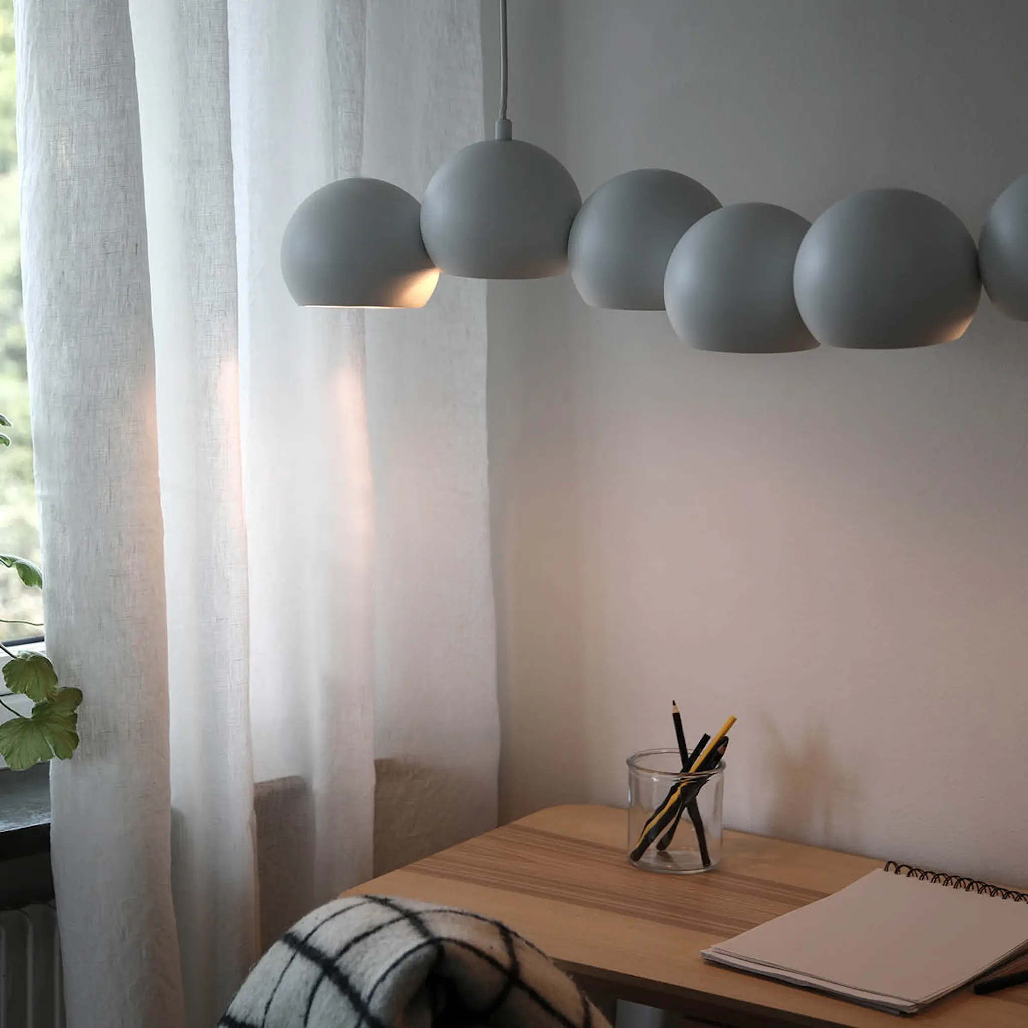 Markslöjd Cupolo pendellampa 7 ljus 101 cm vit