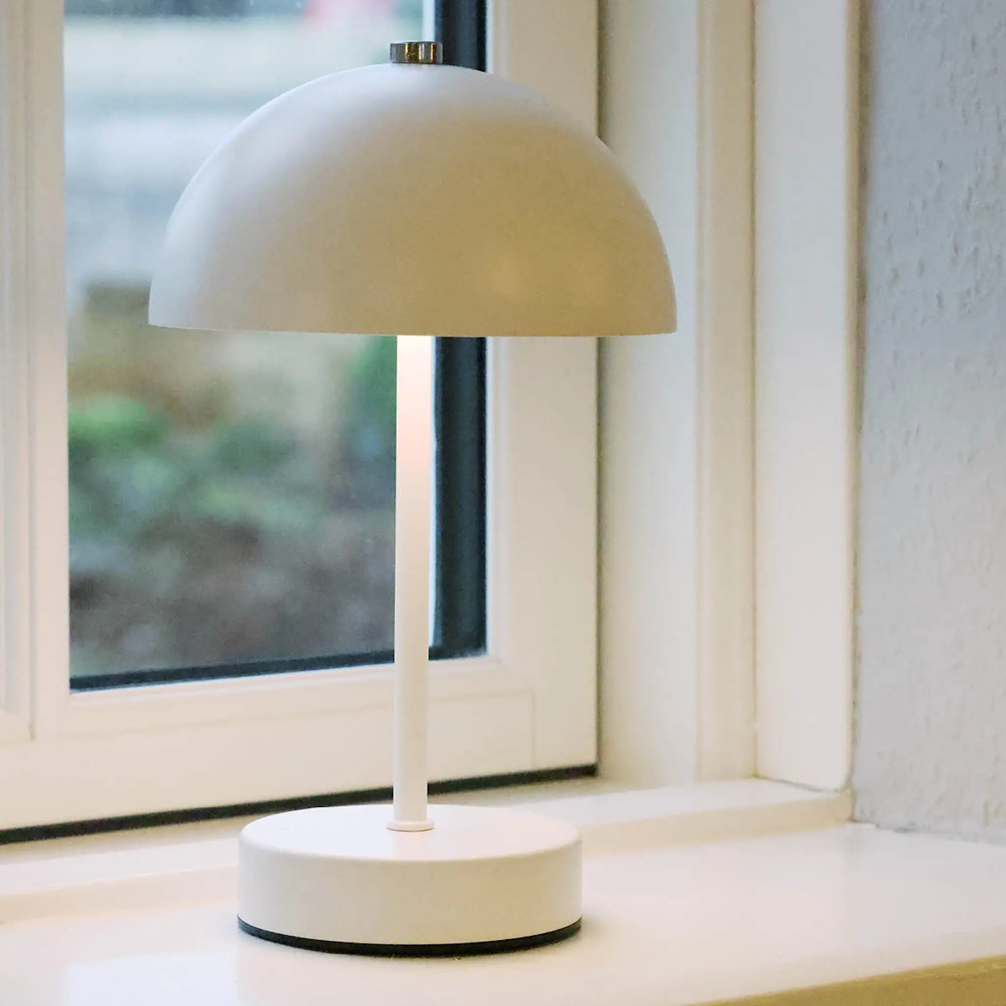 Cozzy GOP bordslampa med touch 15x25,5 cm vit