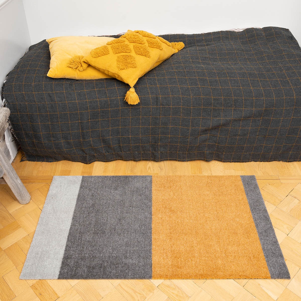 Tica Copenhagen Stripes horisontal gulvmatte 120x67 cm dijon/grey