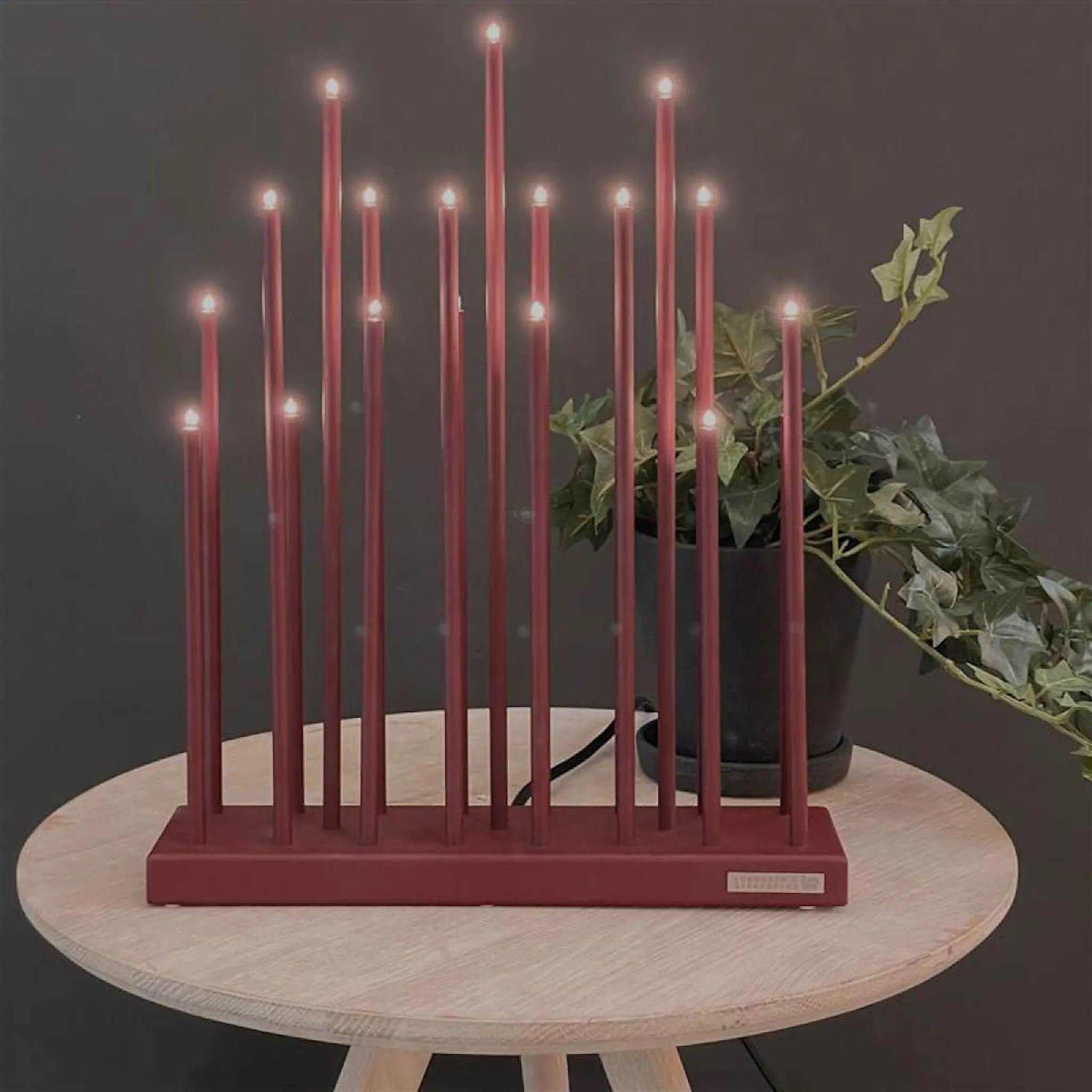 Smak Design Elflugan orginal elektrisk lysestake 34,5 cm oksidrød hover