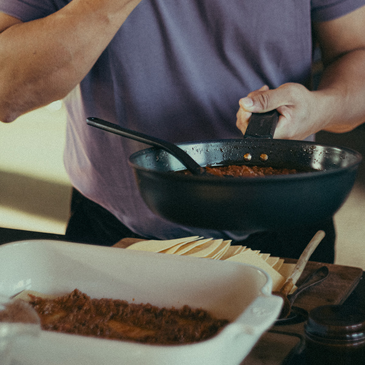 Fiskars Hard Face wok 28 cm 4,5L