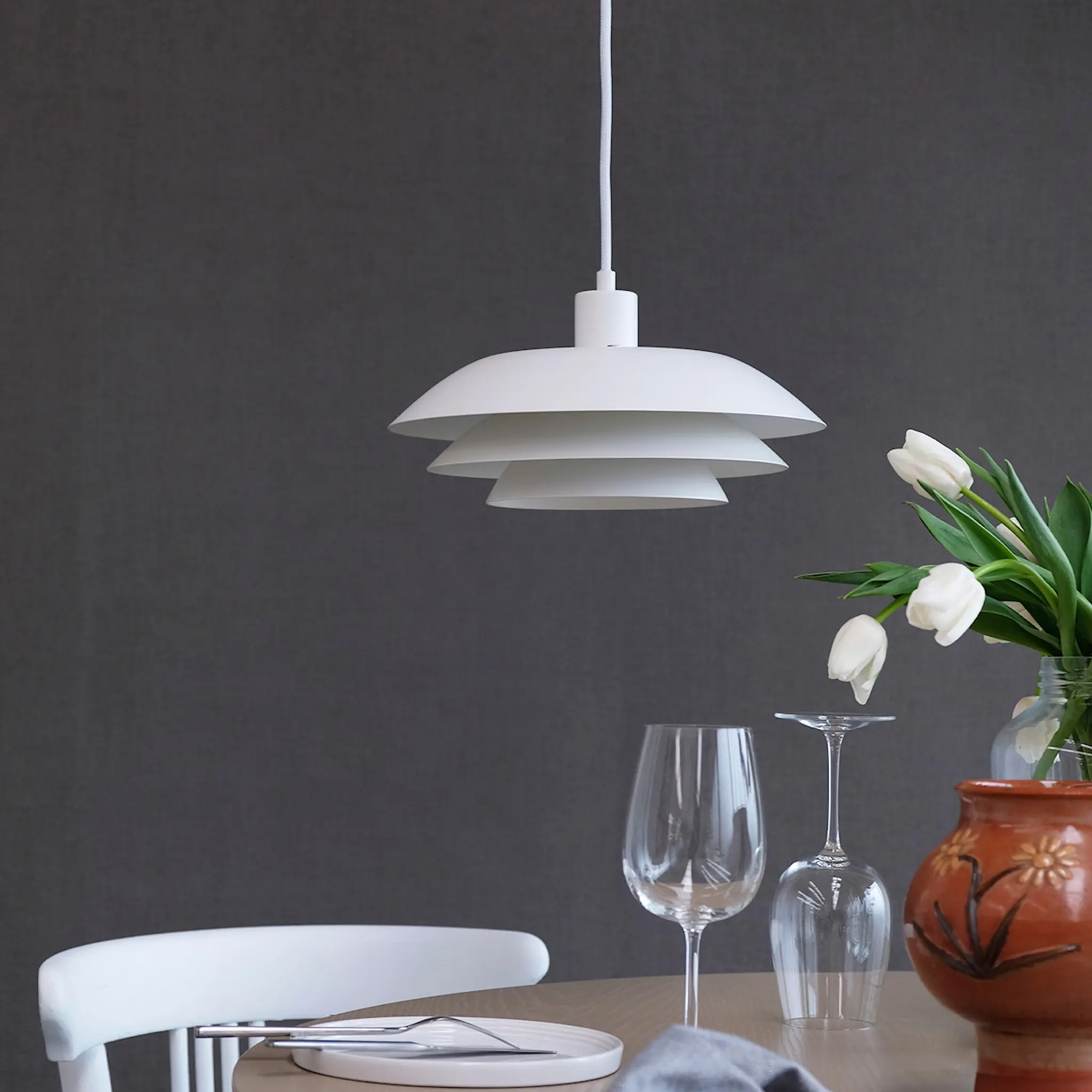Dyberg Larsen DL31 pendellampa 15 cm vit