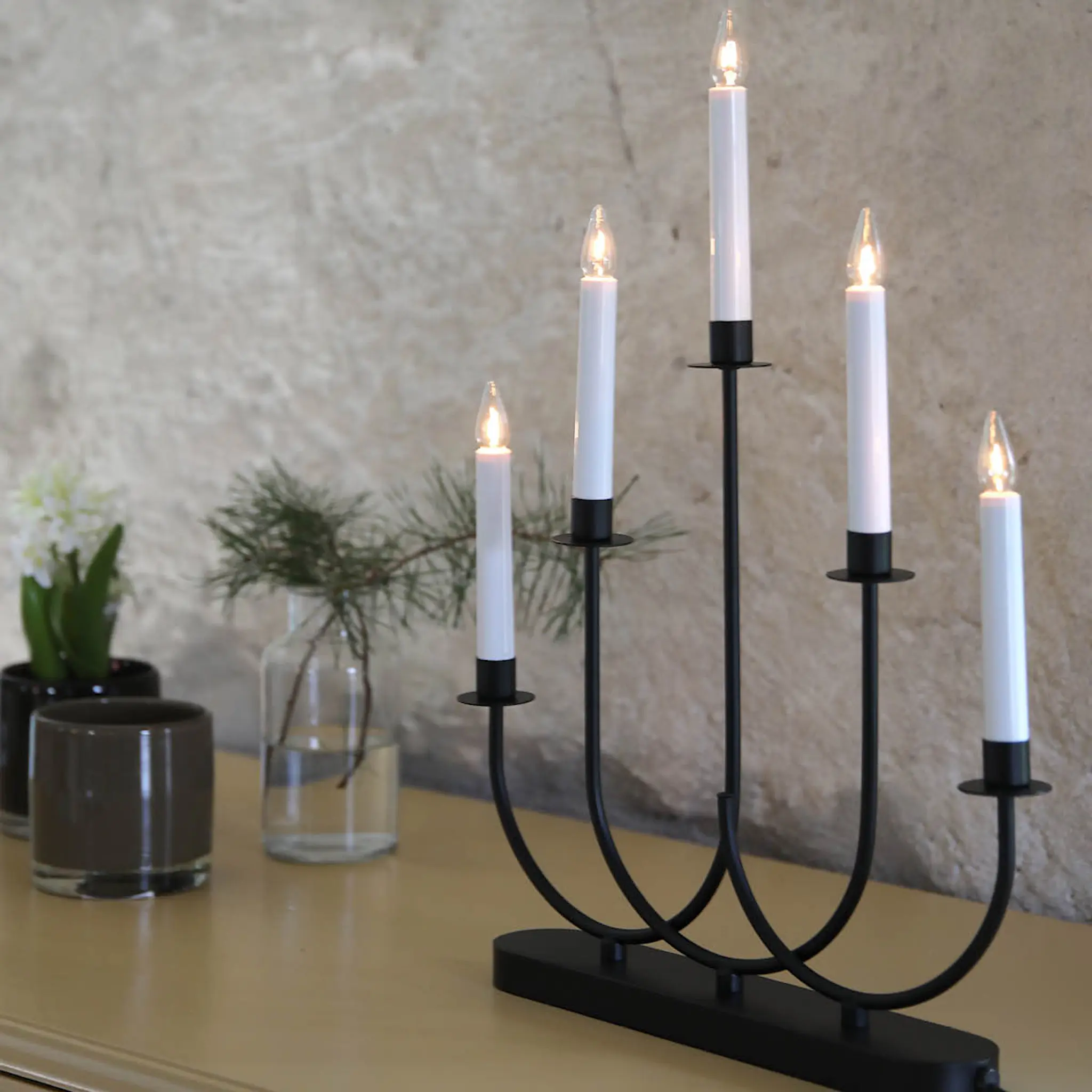 Markslöjd Soro lysestake 5 lys 47,5 cm svart hover