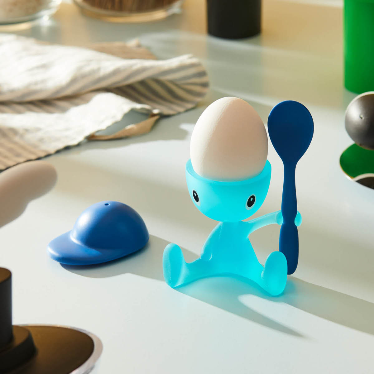Alessi Cico Munakuppi suolasirottimella ja lusikalla 9 cm Sininen