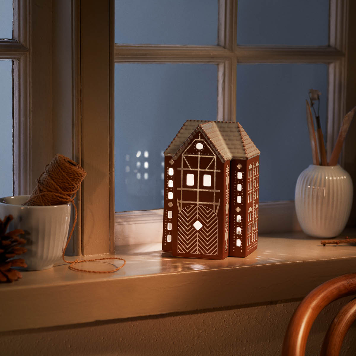 Kähler Pepparkakshus ljuslykta Large Brun